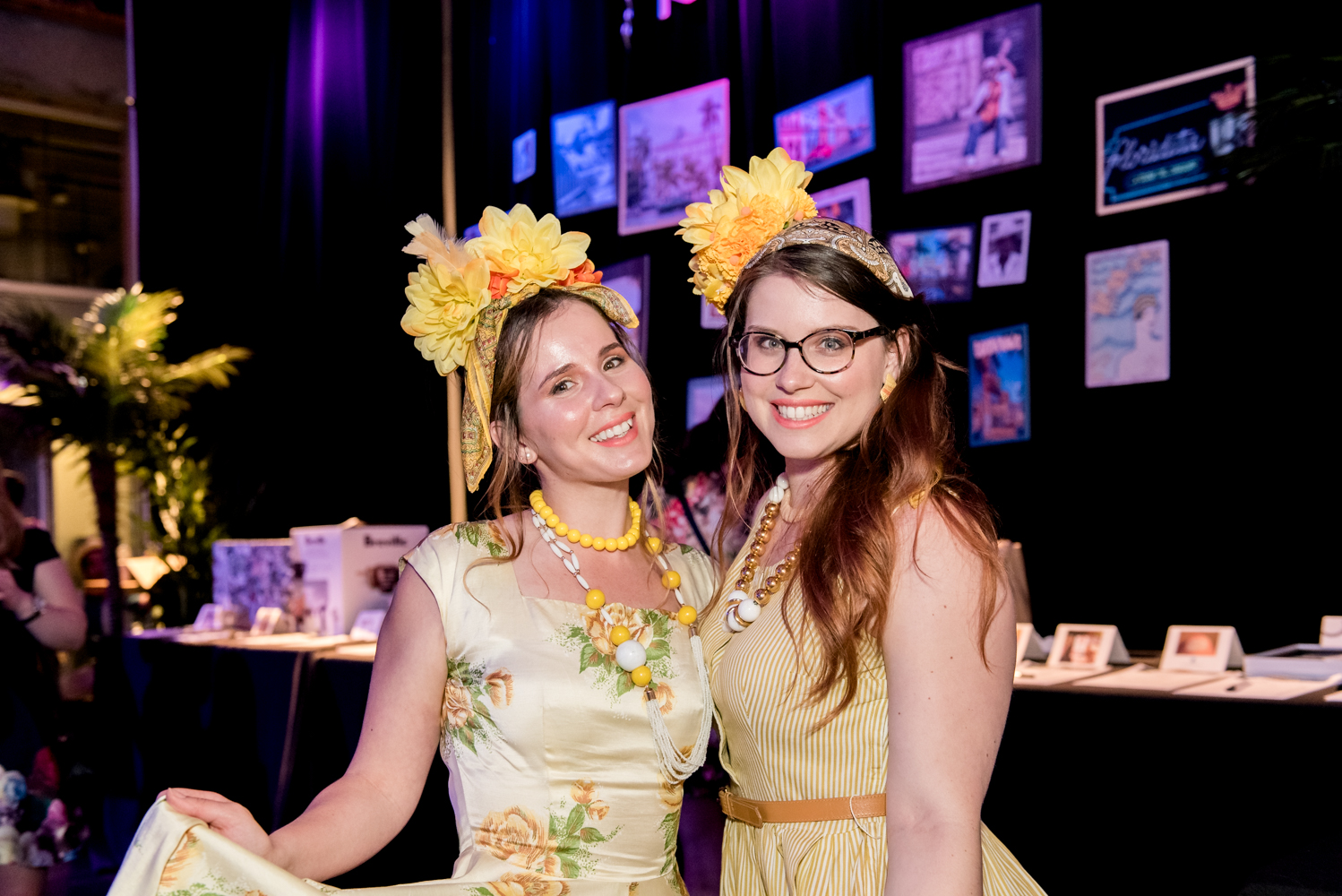 Beaucoup de beau monde et de chemises fleuries au Bal Tel-jeunes! [Photos]