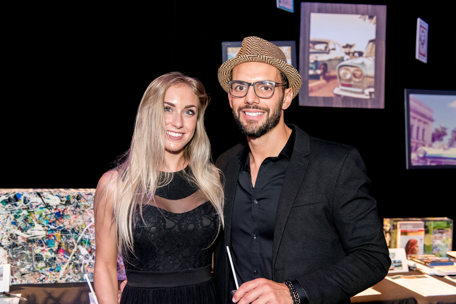 Beaucoup de beau monde et de chemises fleuries au Bal Tel-jeunes! [Photos]