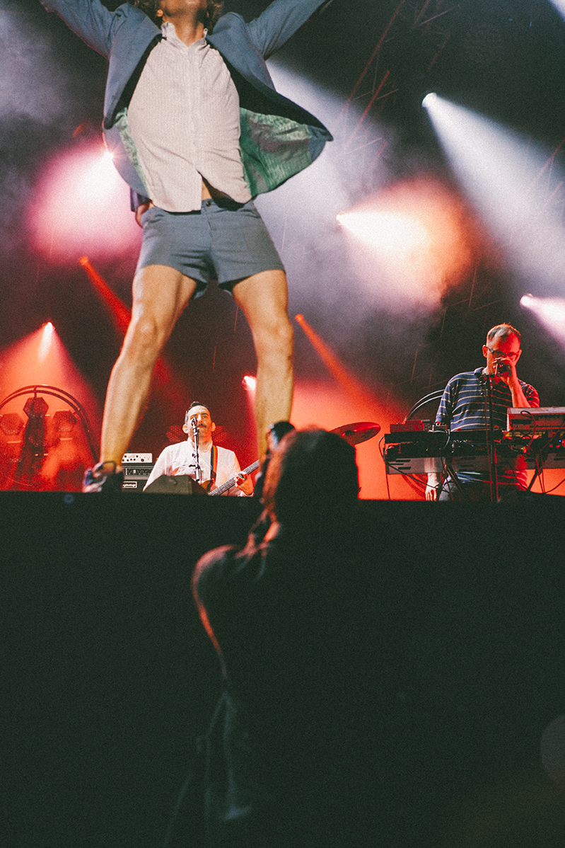 !!! (Chk Chk Chk) ouvre le Festival de jazz en grand! [Photos]