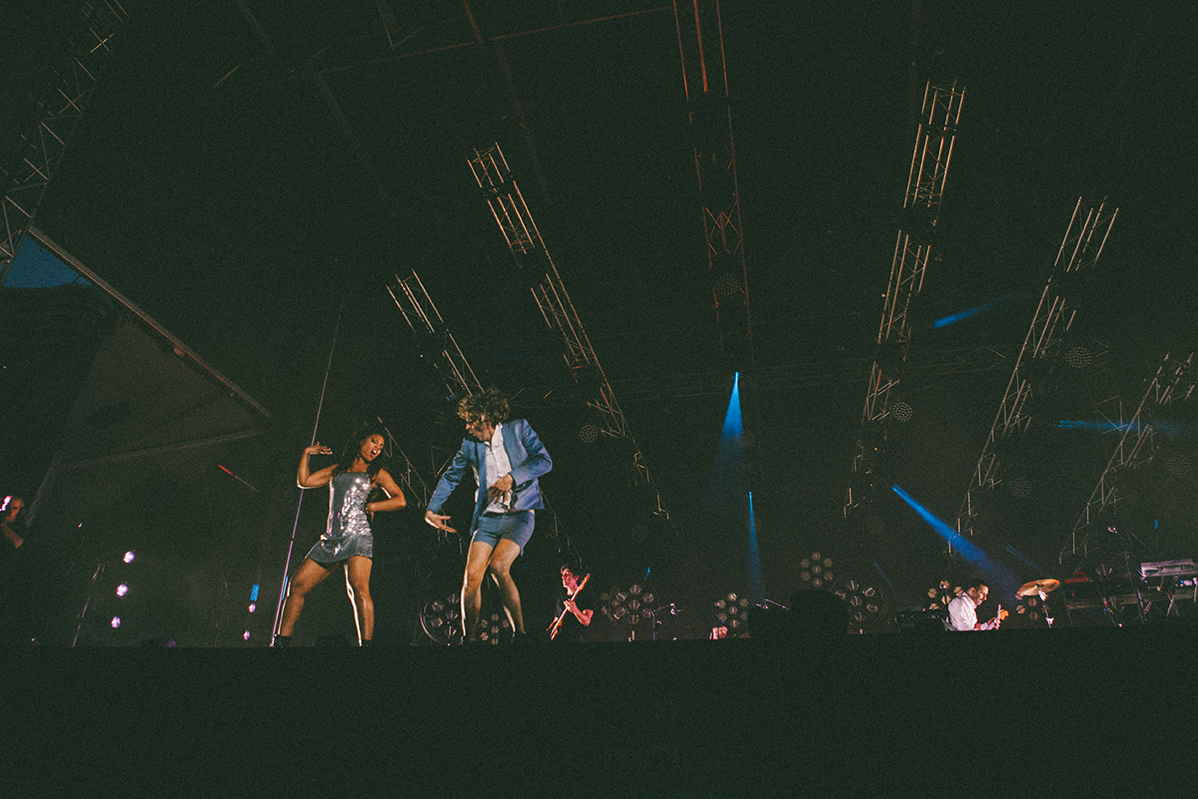 !!! (Chk Chk Chk) ouvre le Festival de jazz en grand! [Photos]