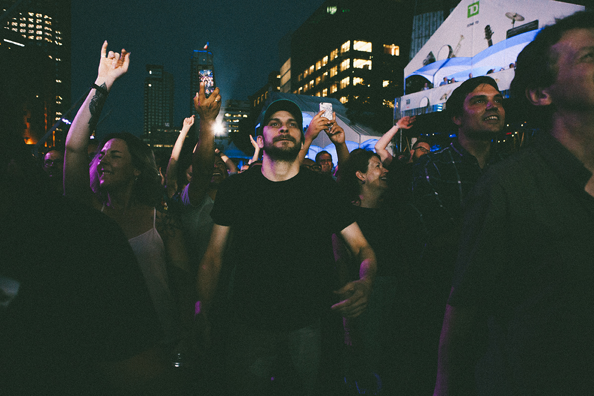 !!! (Chk Chk Chk) ouvre le Festival de jazz en grand! [Photos]