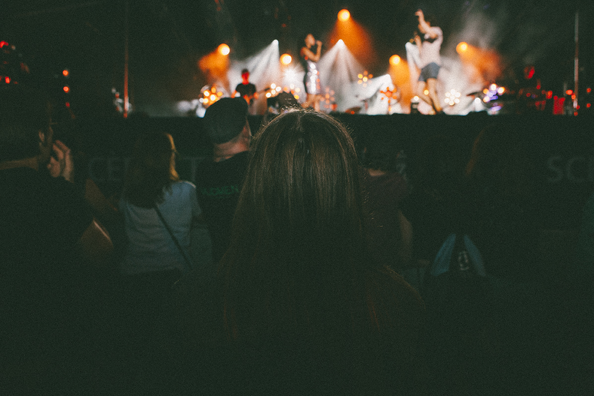!!! (Chk Chk Chk) ouvre le Festival de jazz en grand! [Photos]