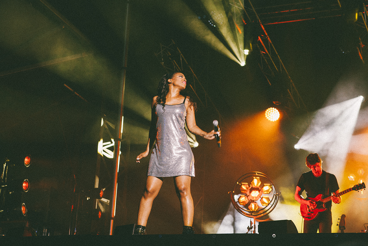 !!! (Chk Chk Chk) ouvre le Festival de jazz en grand! [Photos]