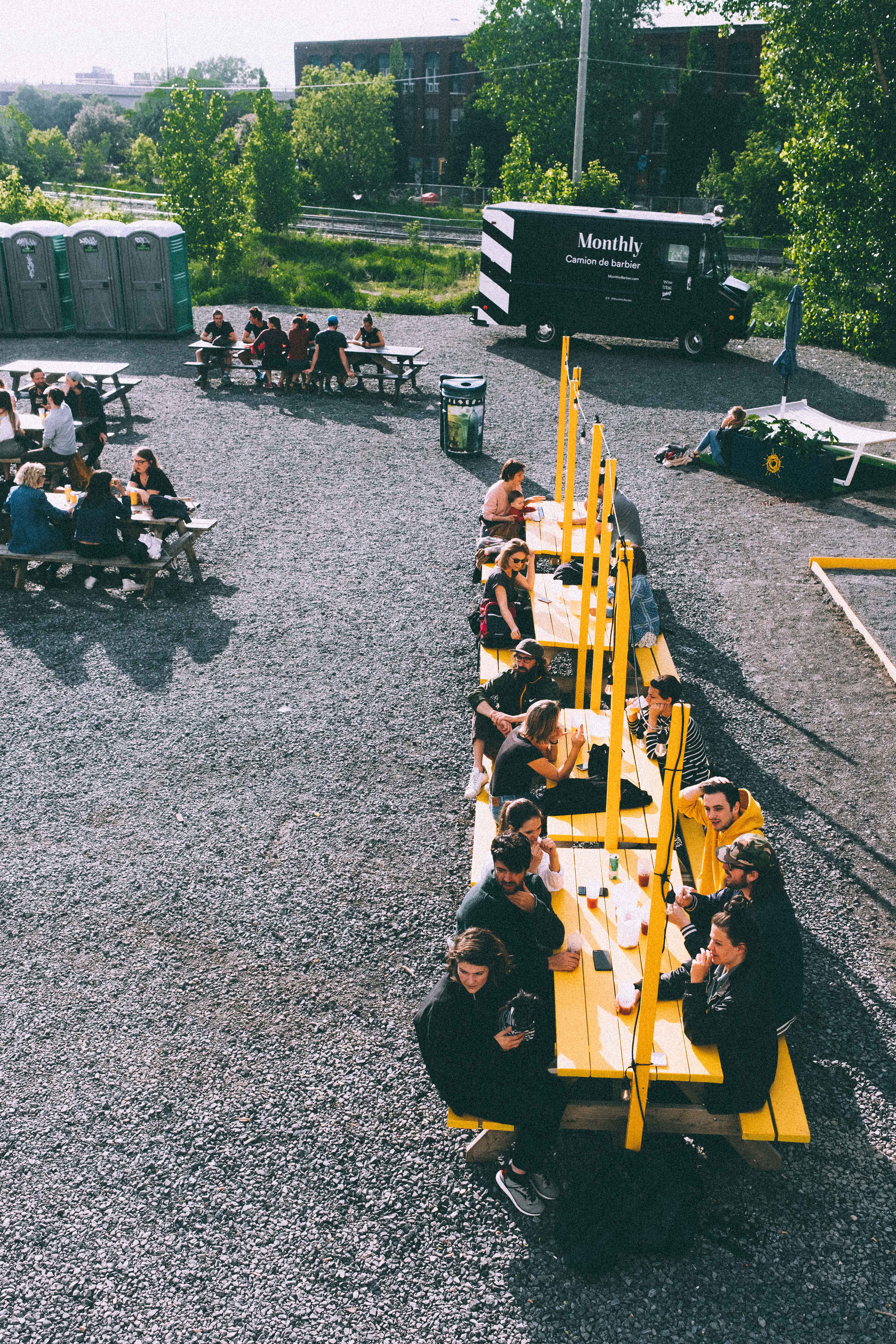 Flavio X De L’Île ont offert un sympa pop-up shop à Aire Commune [Photos]