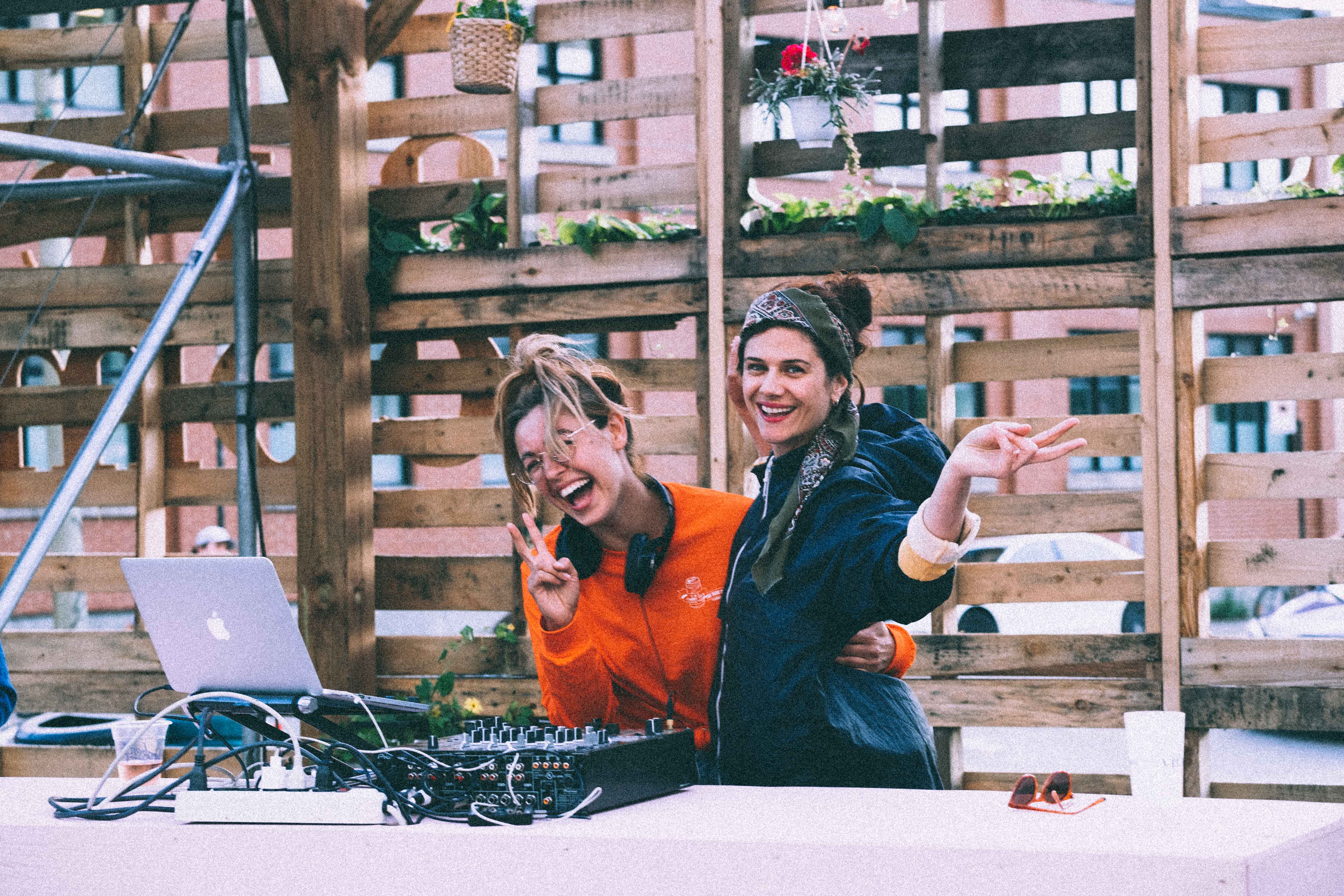 Flavio X De L’Île ont offert un sympa pop-up shop à Aire Commune [Photos]