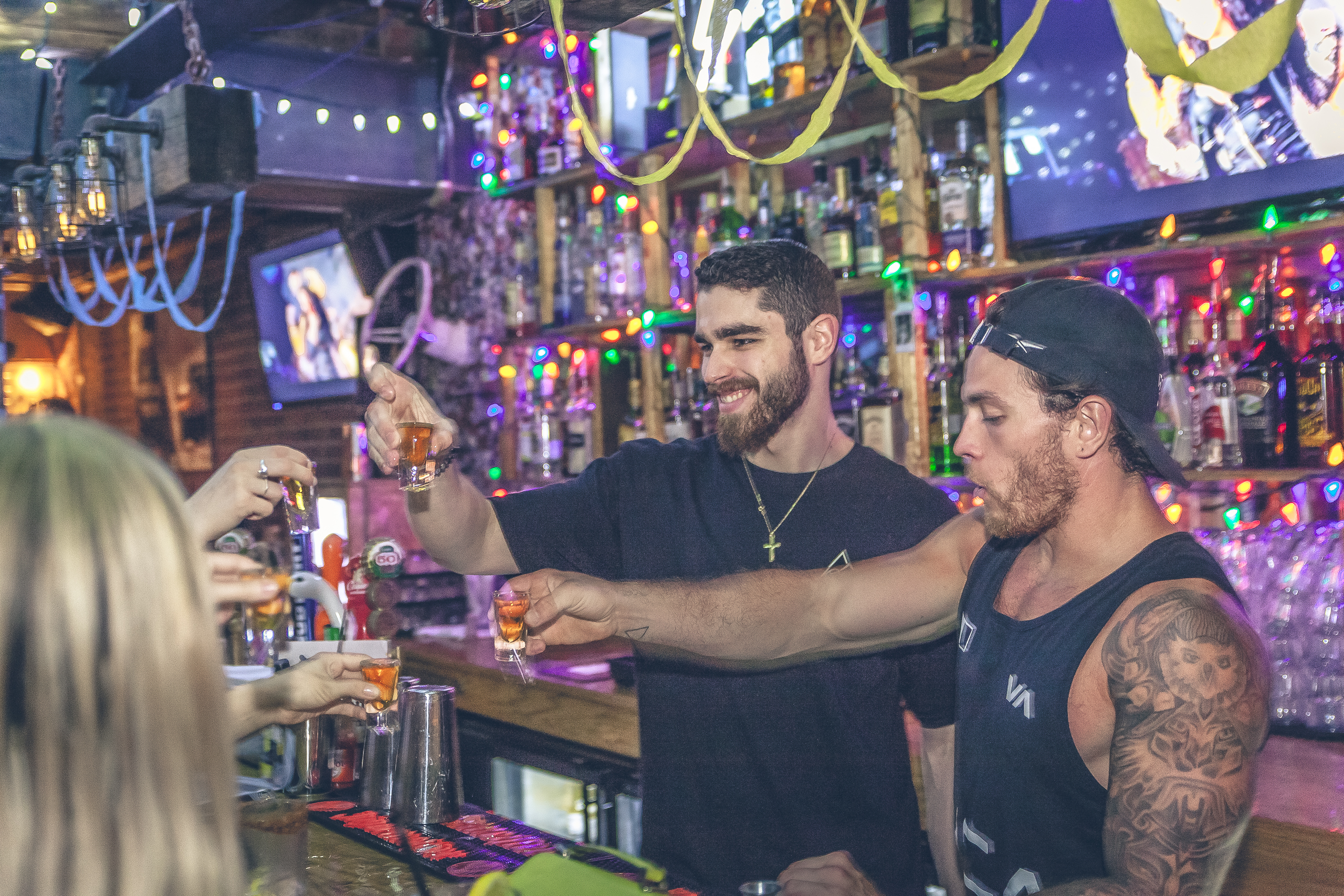 Le Warehouse fête ses 2 ans en grand avec un staff party épique! [Photos]