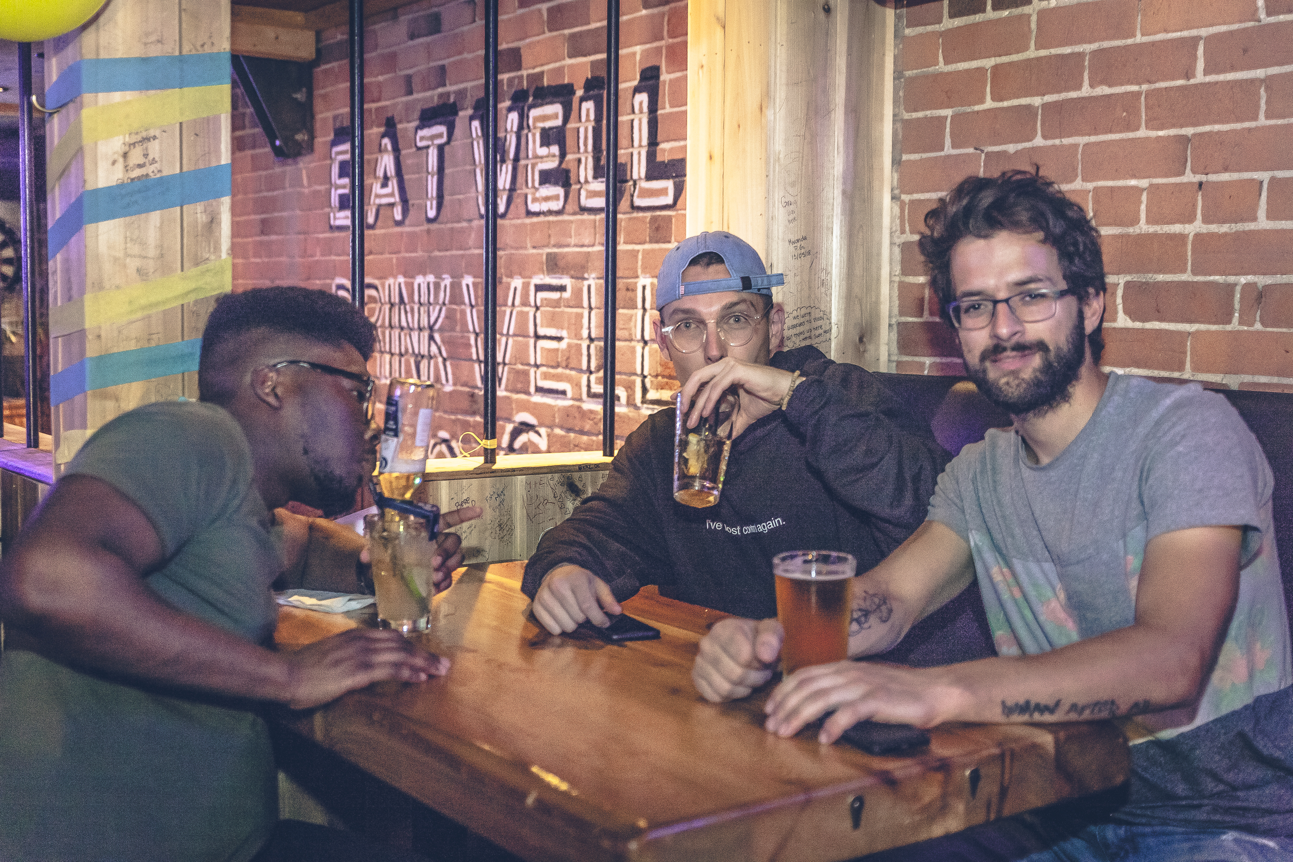Le Warehouse fête ses 2 ans en grand avec un staff party épique! [Photos]