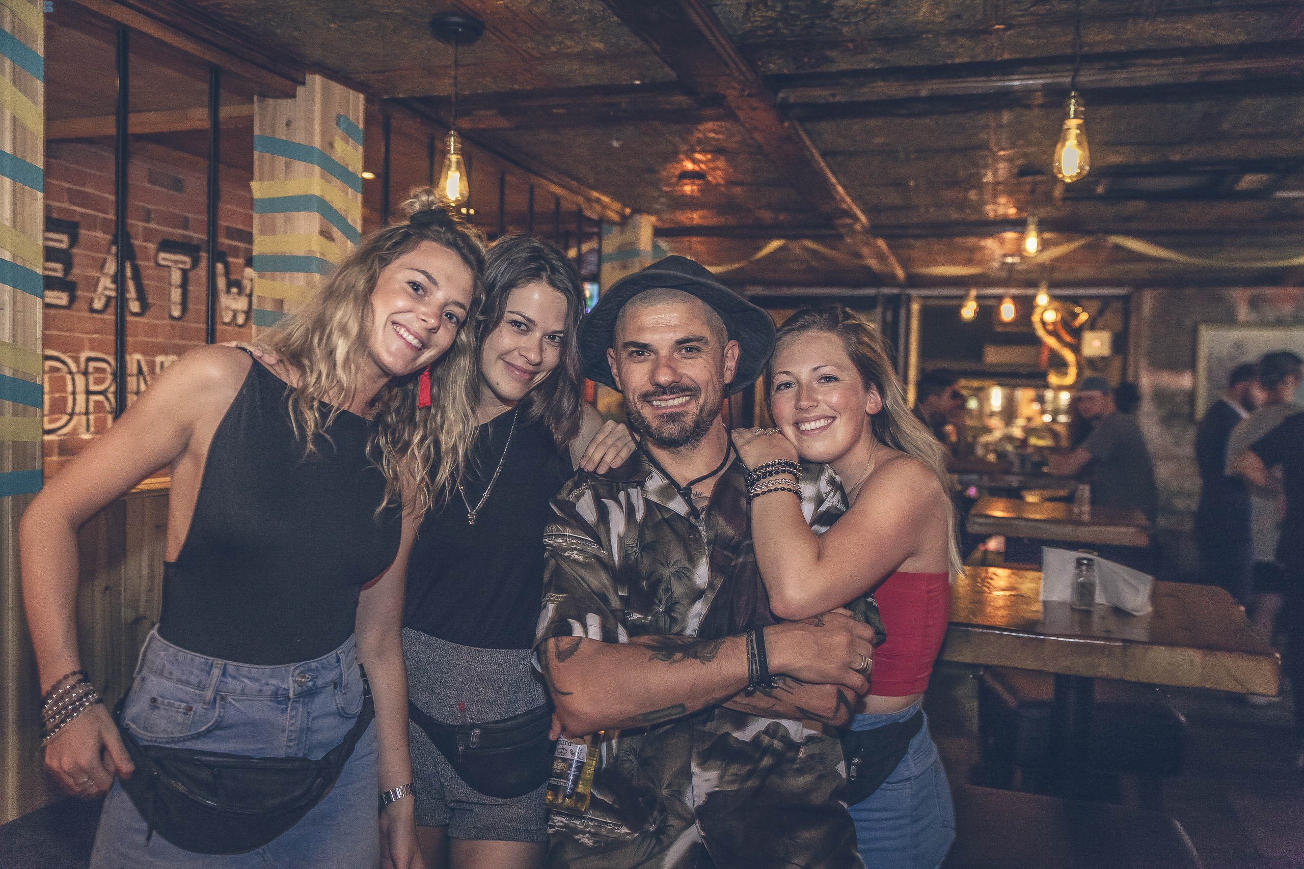 Le Warehouse fête ses 2 ans en grand avec un staff party épique! [Photos]