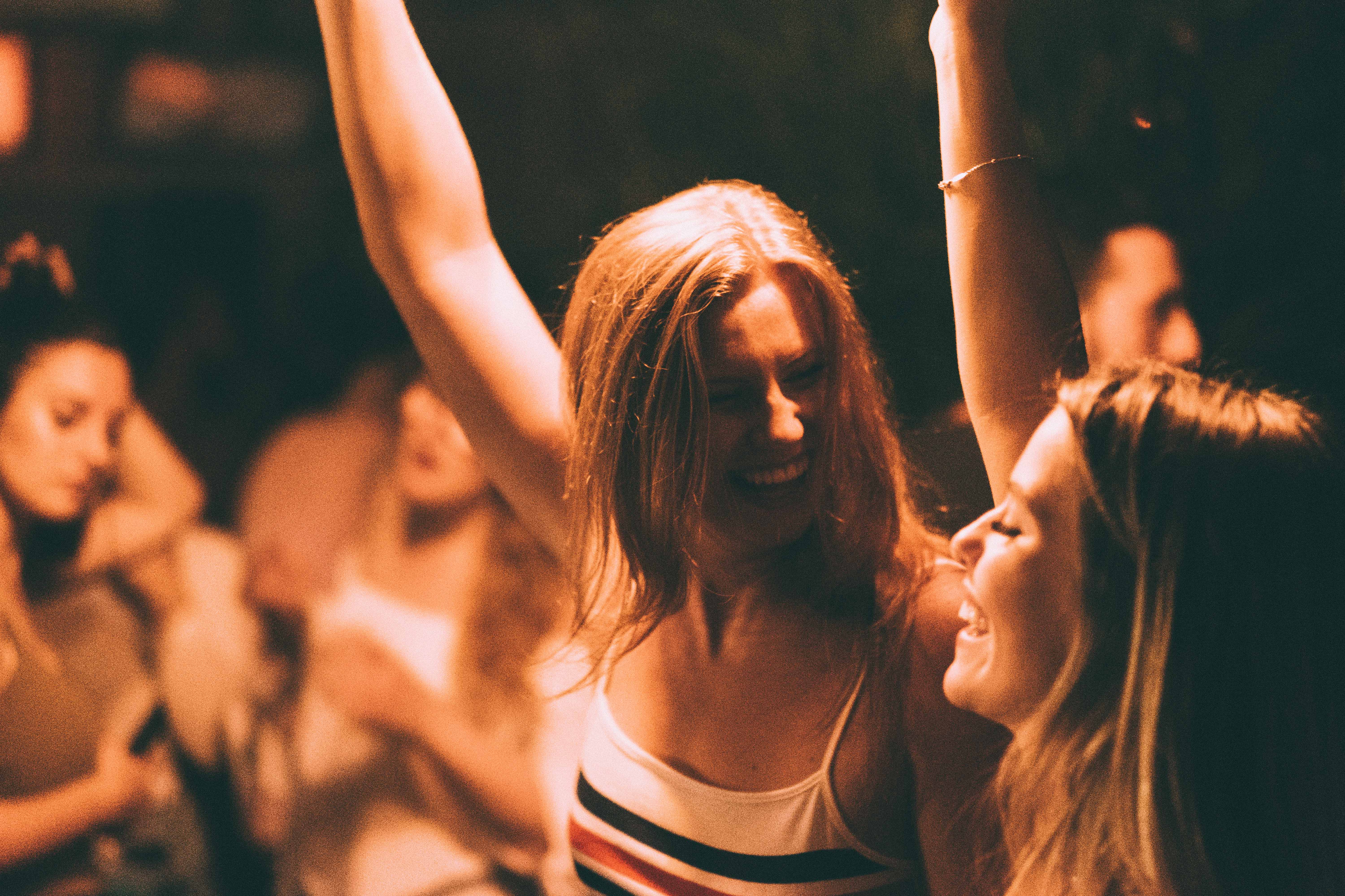 Le monde était beau à l'after-party MURAL de l'apt. 200 [Photos]
