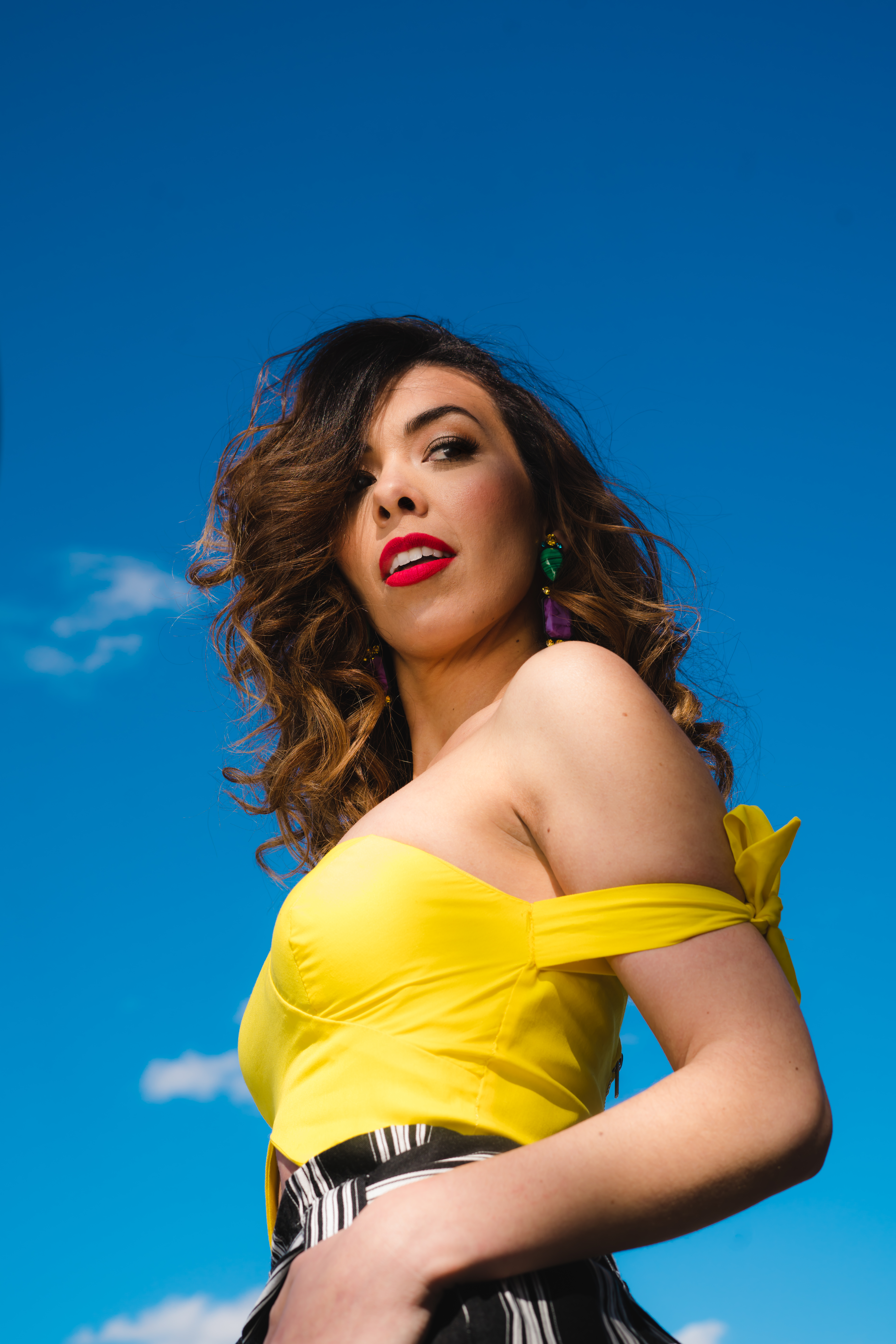 Carissa Vales, l'auteure, chanteuse et comédienne qui a du punch [Girl Crush 184]