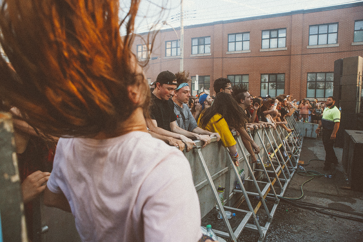 Une foule monstre pour le party îleSoniq En Ville à Aire Commune [Photos]