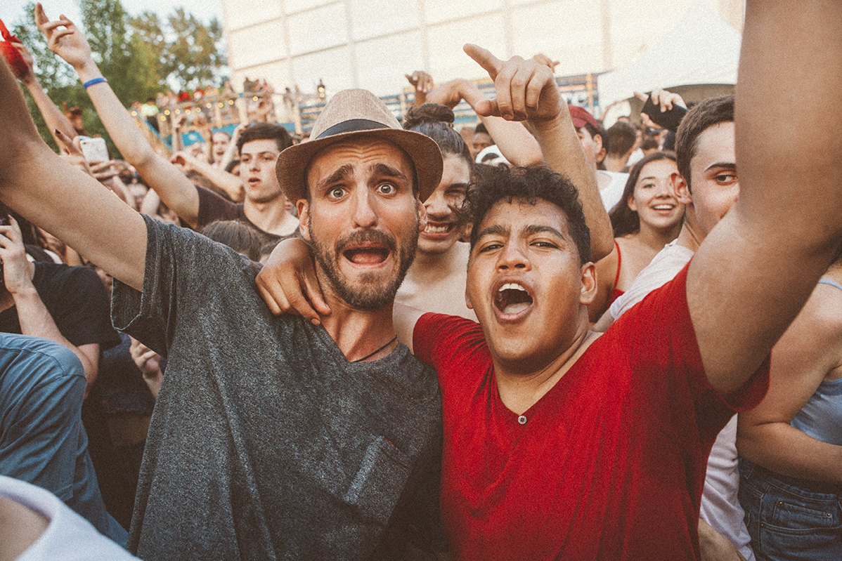 Une foule monstre pour le party îleSoniq En Ville à Aire Commune [Photos]