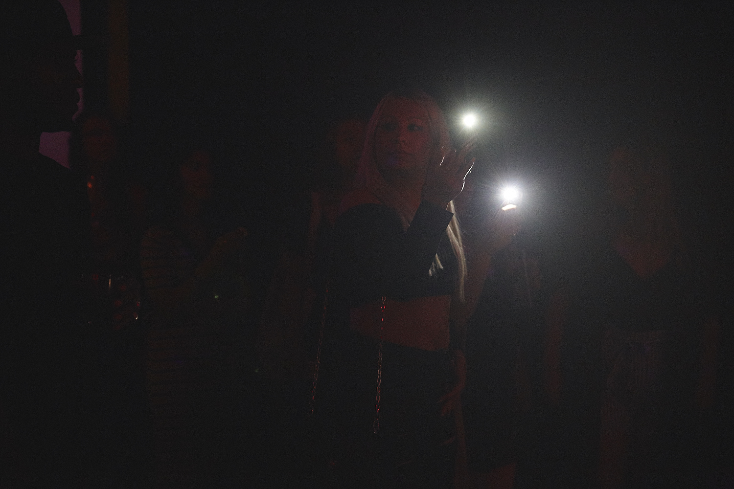 Ragers a mis le feu au Ausgang au lancement de 'Raw Footage' [Photos]