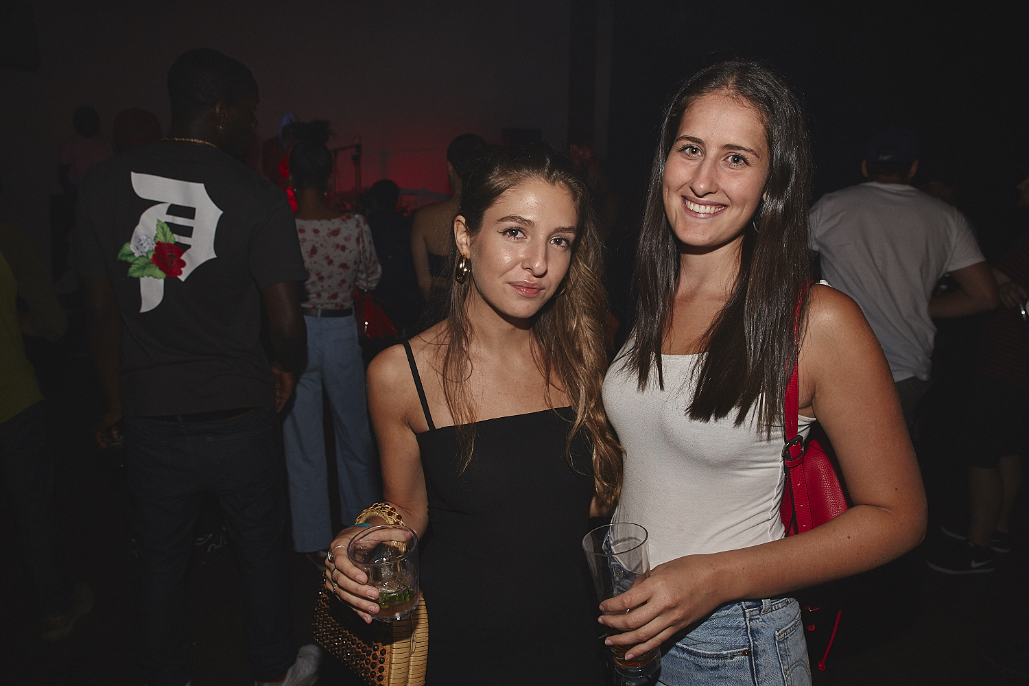 Ragers a mis le feu au Ausgang au lancement de 'Raw Footage' [Photos]