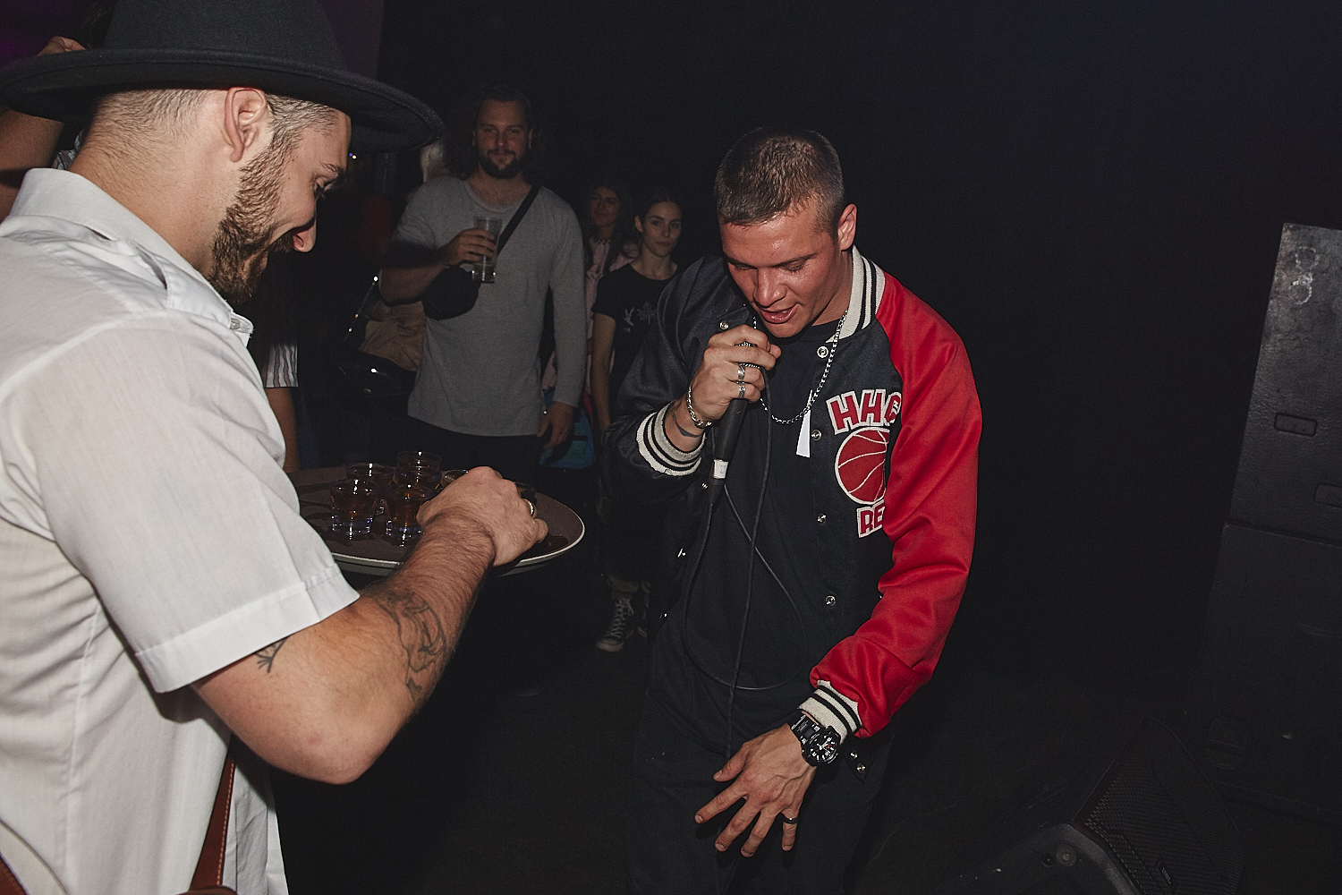 Ragers a mis le feu au Ausgang au lancement de 'Raw Footage' [Photos]