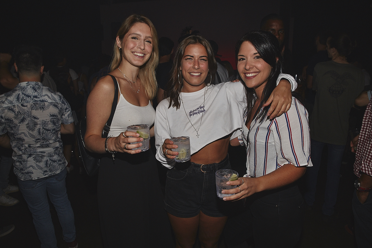 Ragers a mis le feu au Ausgang au lancement de 'Raw Footage' [Photos]