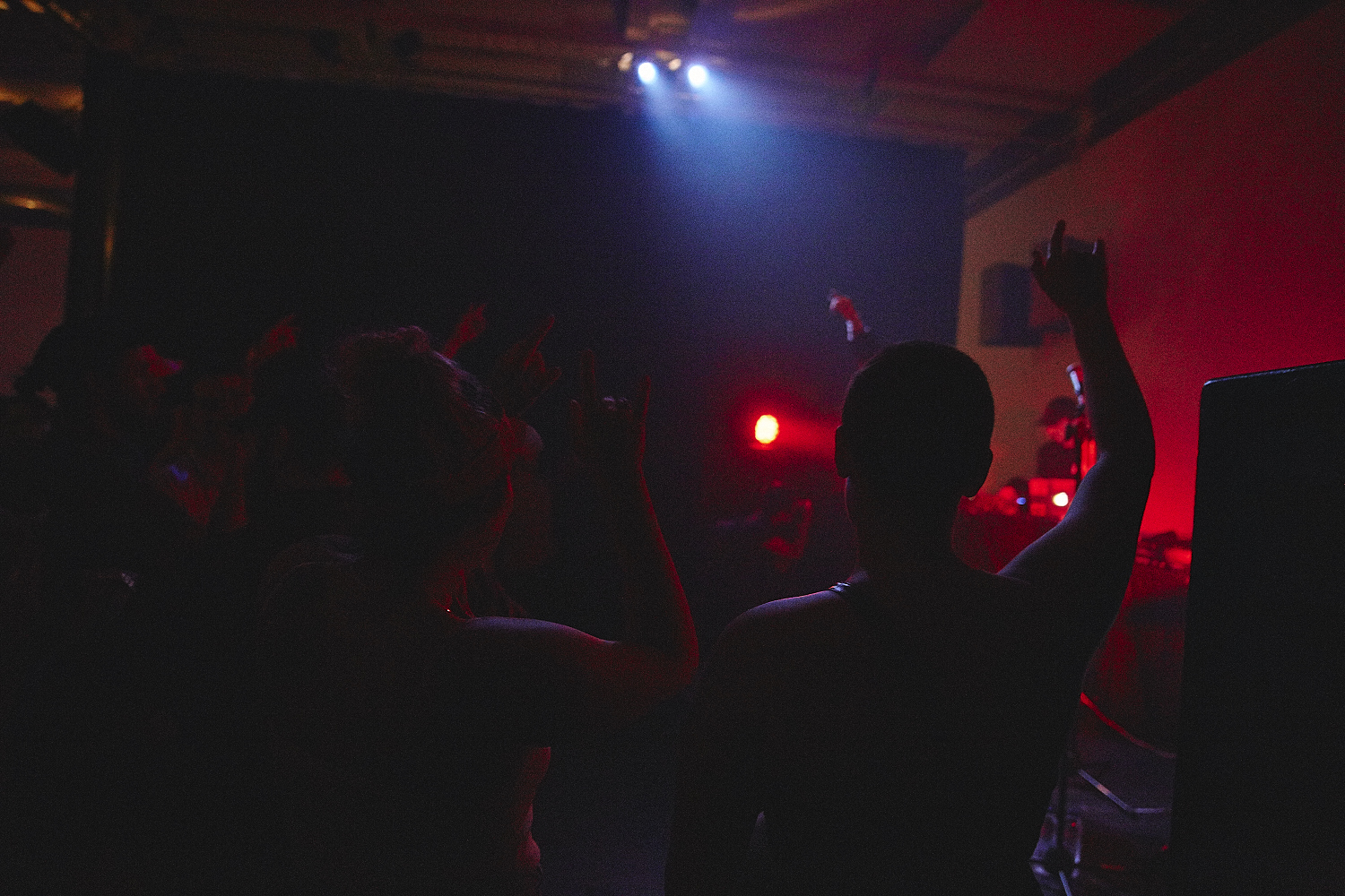 Ragers a mis le feu au Ausgang au lancement de 'Raw Footage' [Photos]