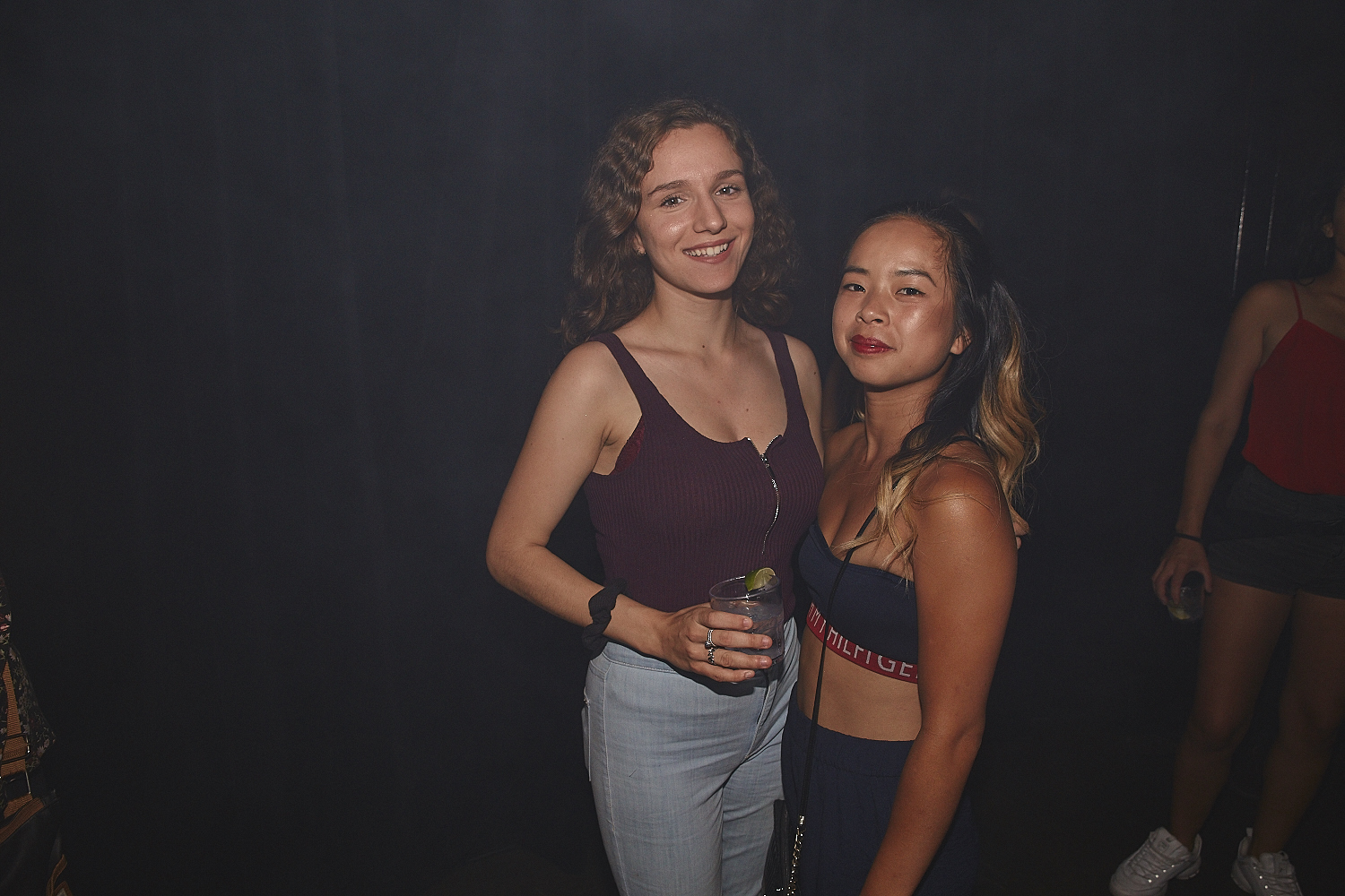 Ragers a mis le feu au Ausgang au lancement de 'Raw Footage' [Photos]