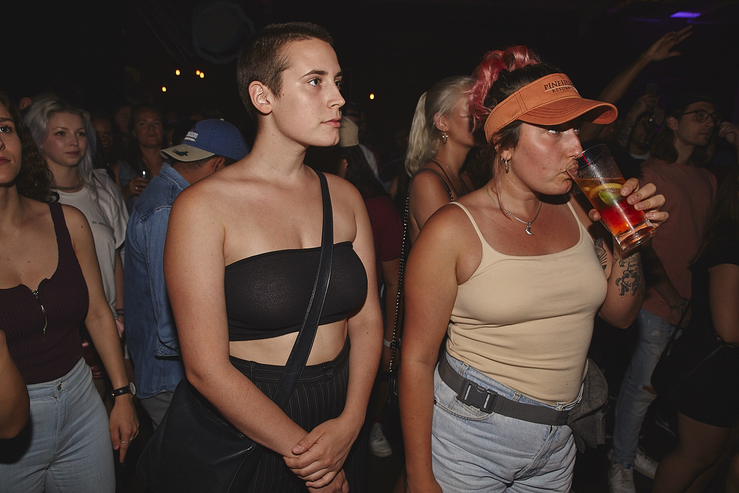 Ragers a mis le feu au Ausgang au lancement de 'Raw Footage' [Photos]