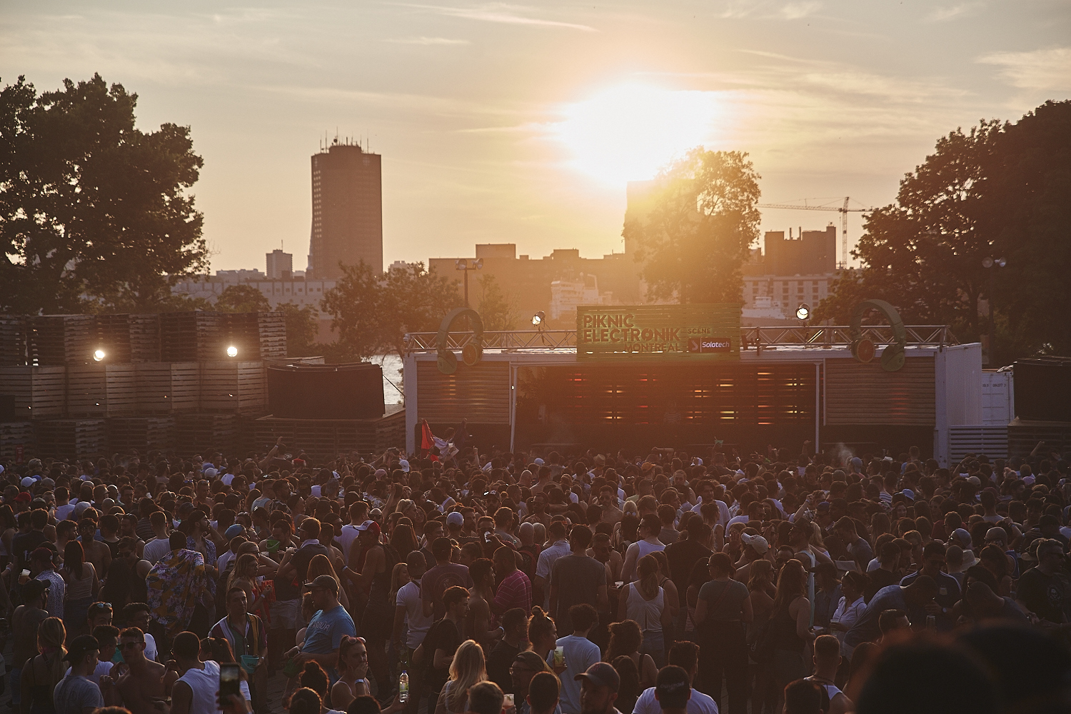 La fête au Piknic Électronik, un classique du dimanche [Photos]