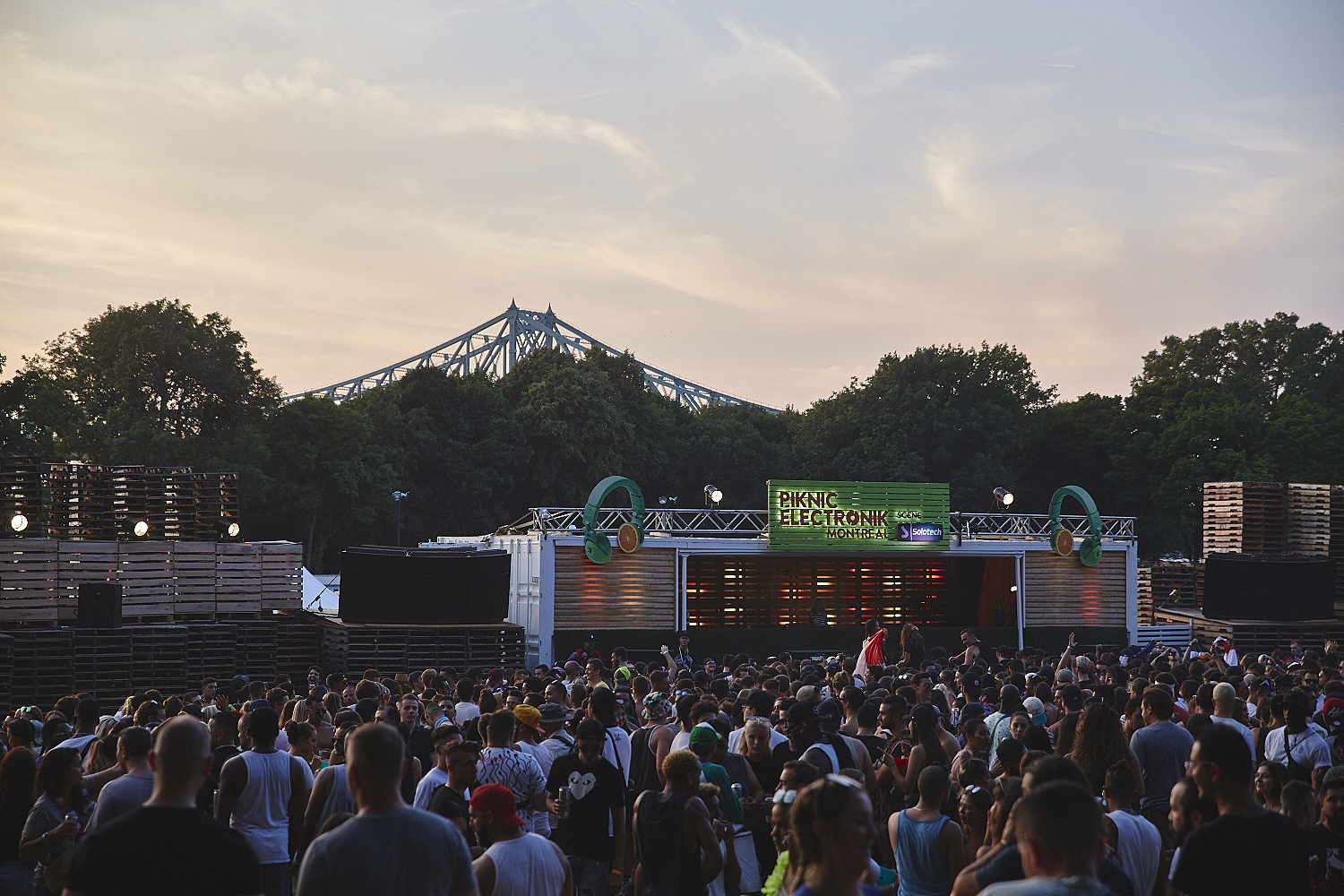 La fête au Piknic Électronik, un classique du dimanche [Photos]