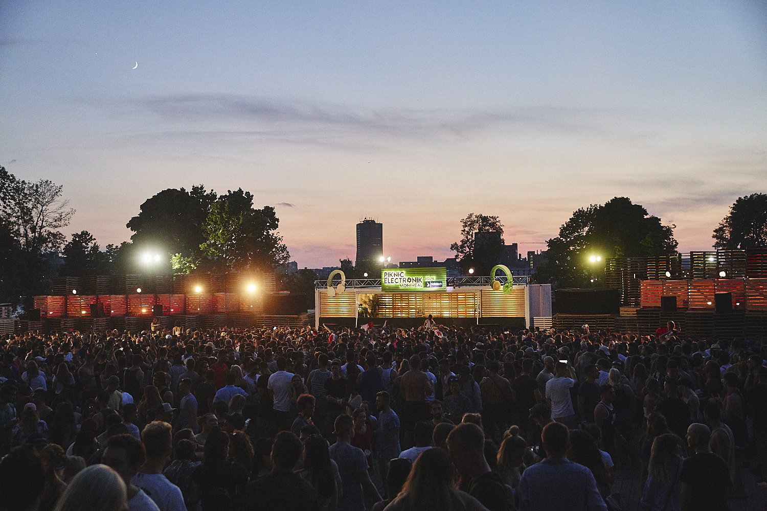 La fête au Piknic Électronik, un classique du dimanche [Photos]