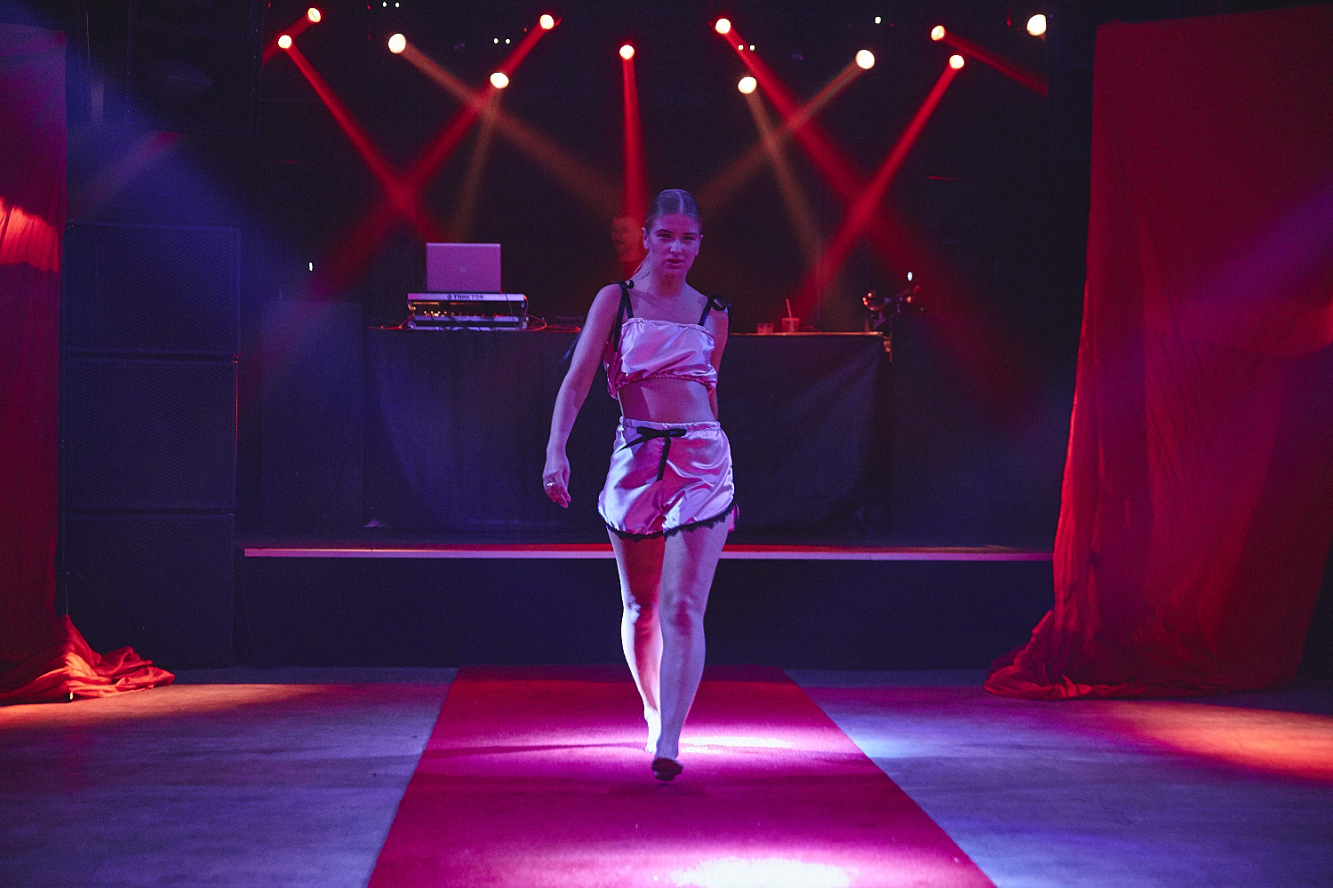Lingerie et gros party au lancement de Rebel Muse au Newspeak [Photos]