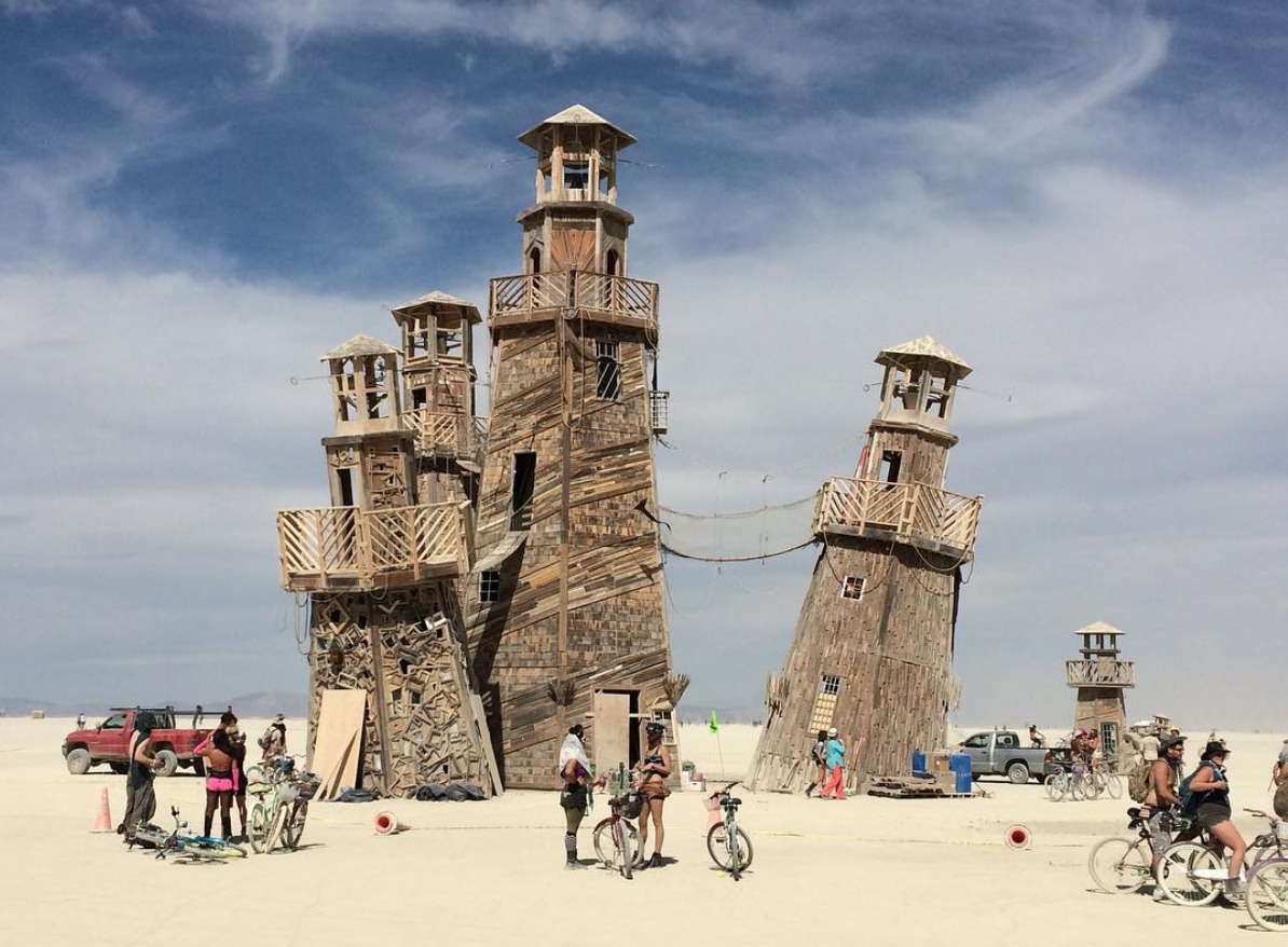 Burning Man 2018: les looks les plus fous et sexy du désert [50 photos]