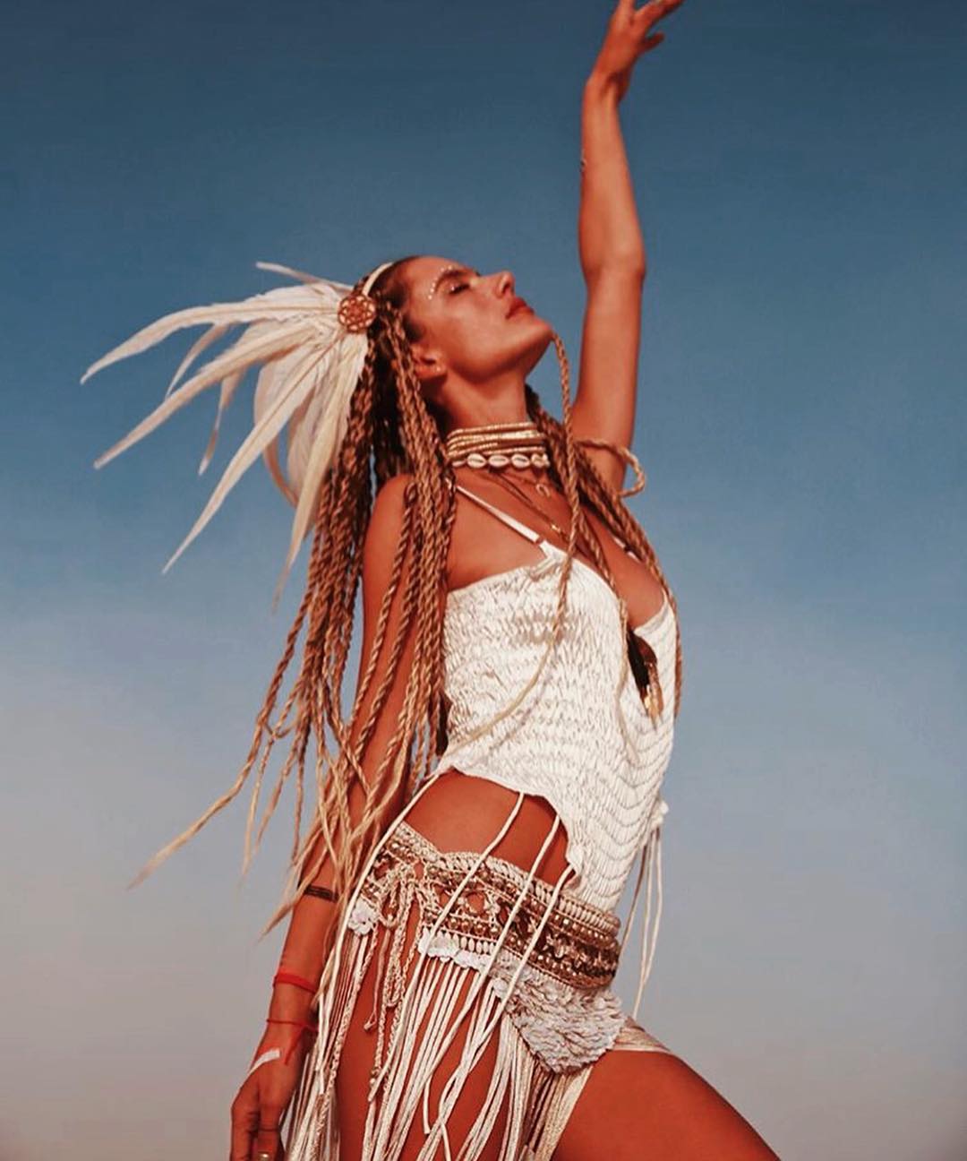 Burning Man 2018: les looks les plus fous et sexy du désert [50 photos]