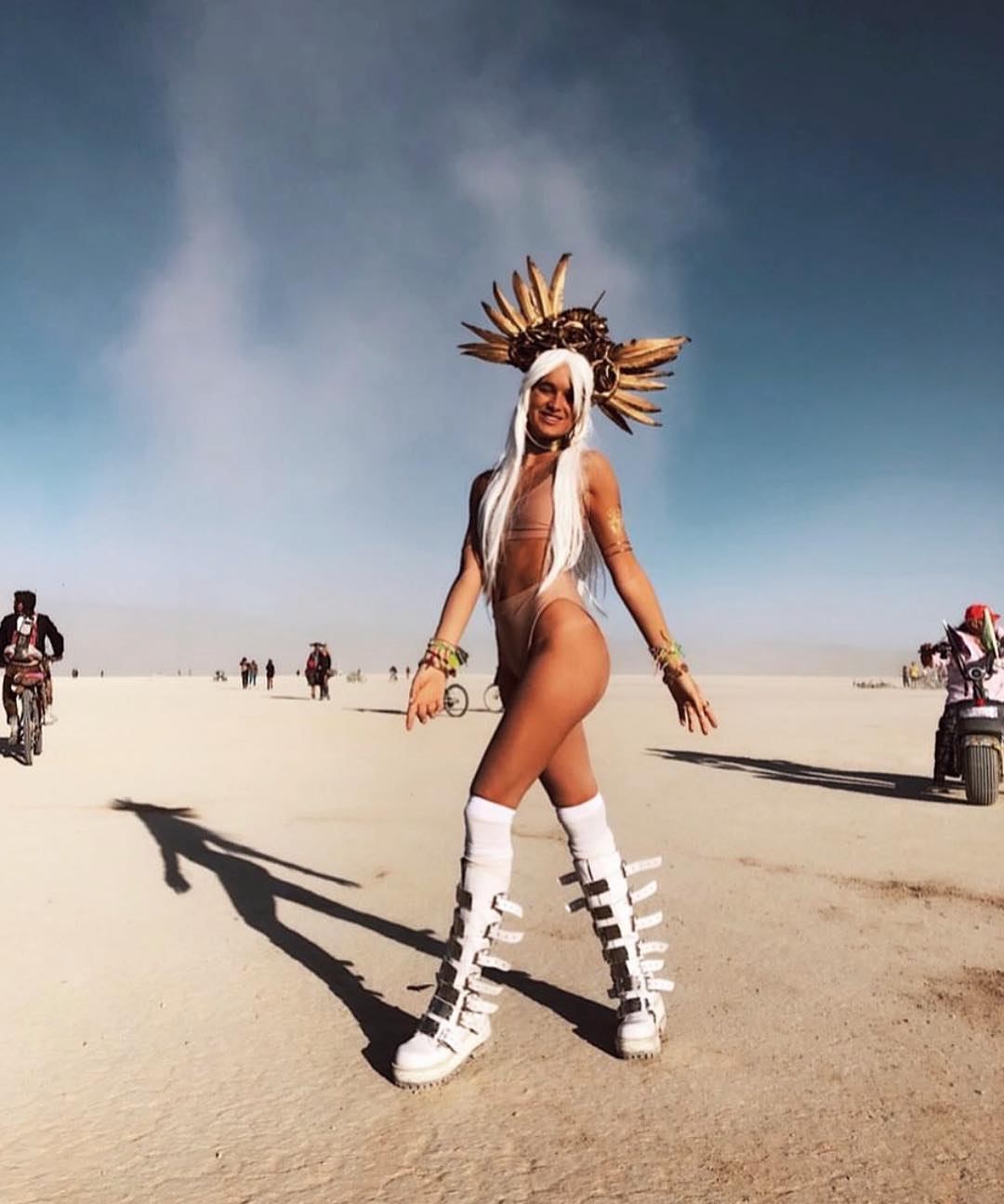 Burning Man 2018: les looks les plus fous et sexy du désert [50 photos]