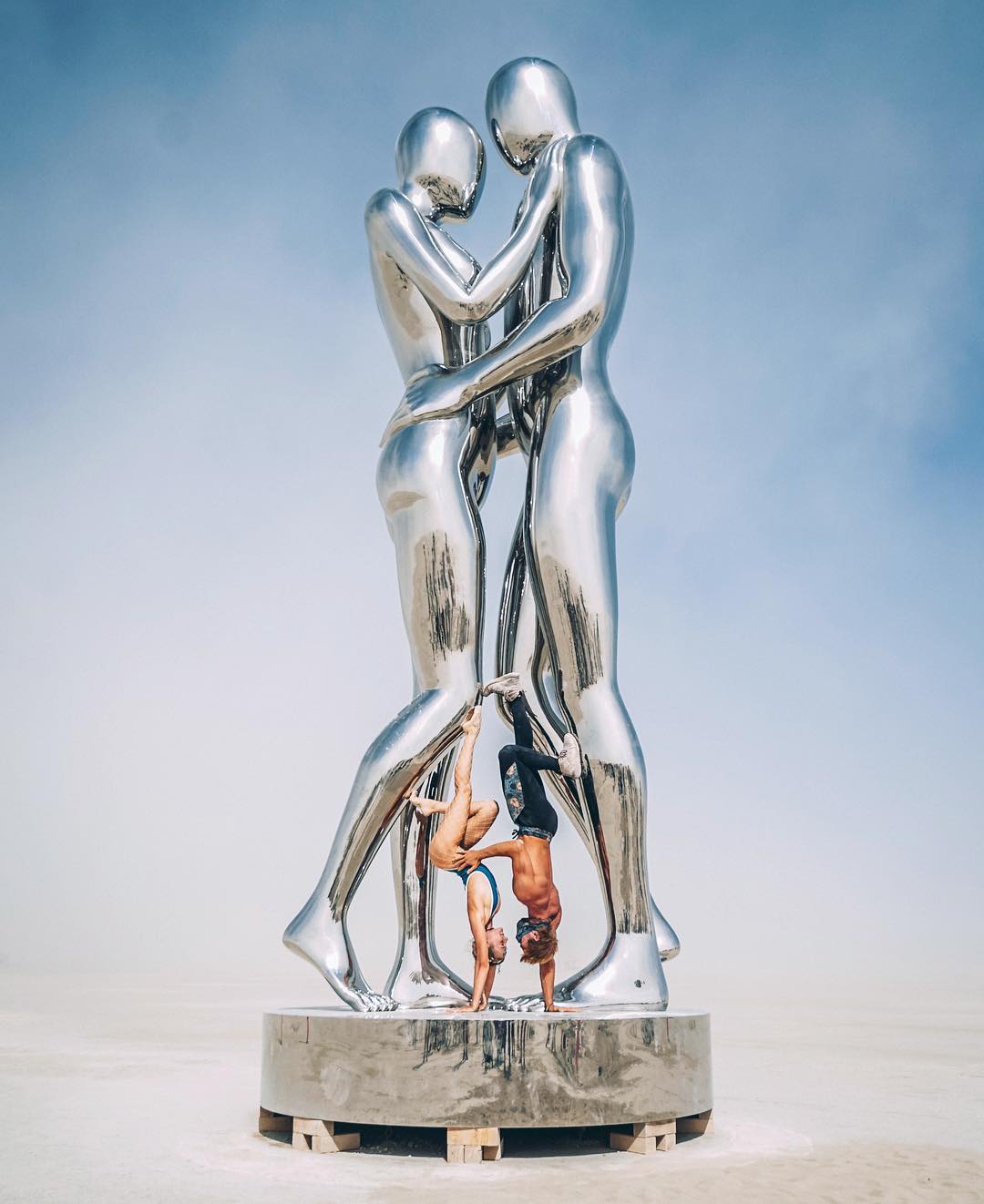Burning Man 2018: les looks les plus fous et sexy du désert [50 photos]