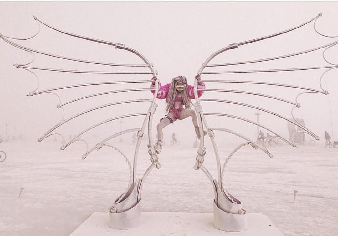 Burning Man 2018: les looks les plus fous et sexy du désert [50 photos]