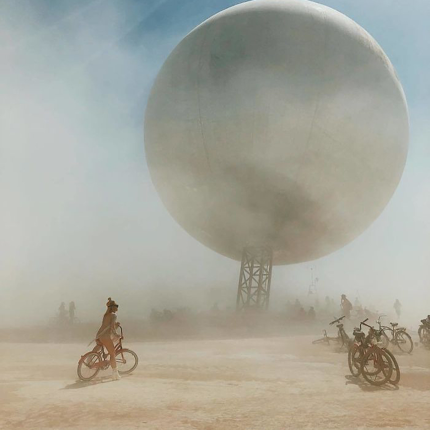 Burning Man 2018: les looks les plus fous et sexy du désert [50 photos]