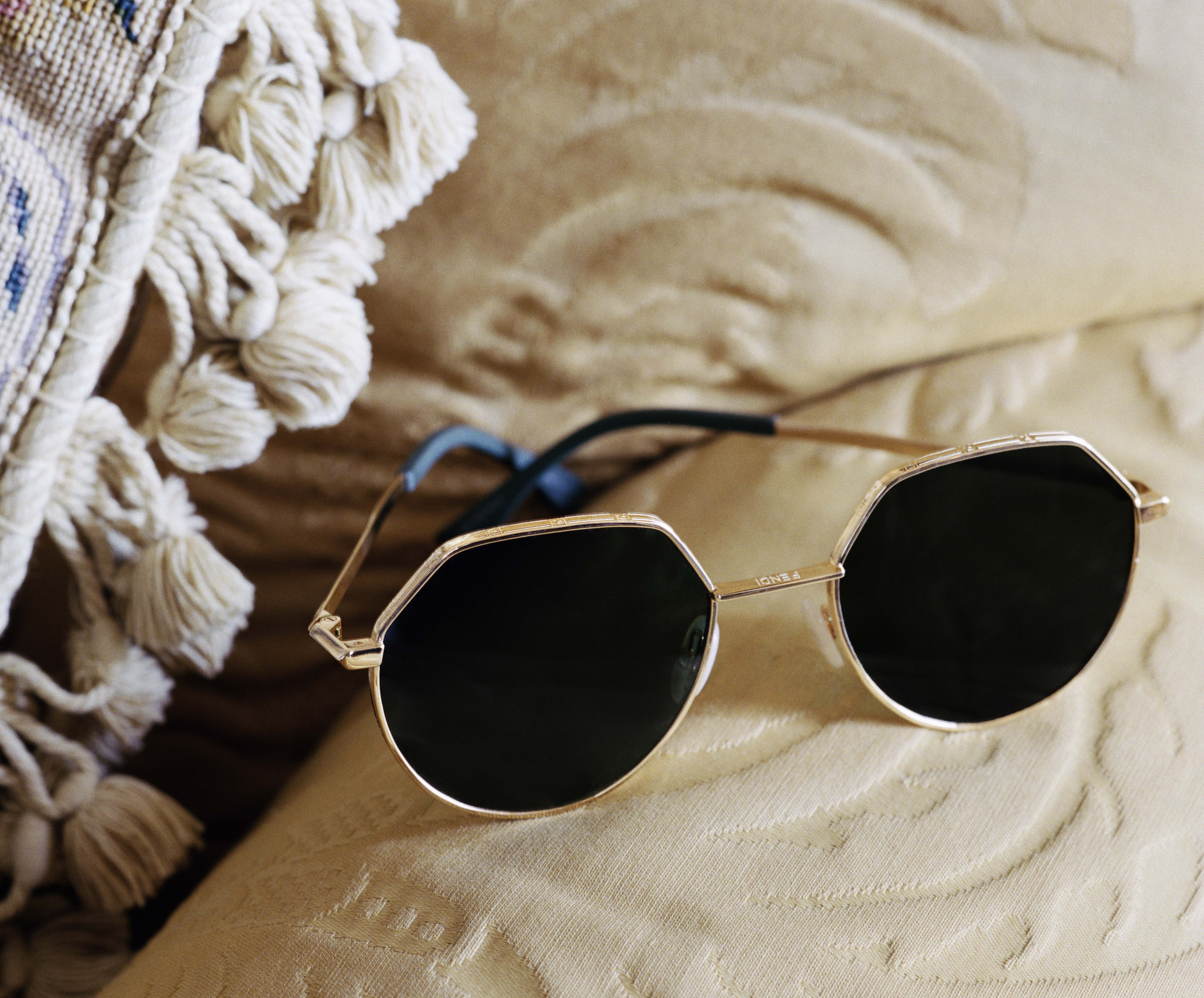 Fendi dévoile les lunettes tendance de l'année avec Jamie Campbell Bower