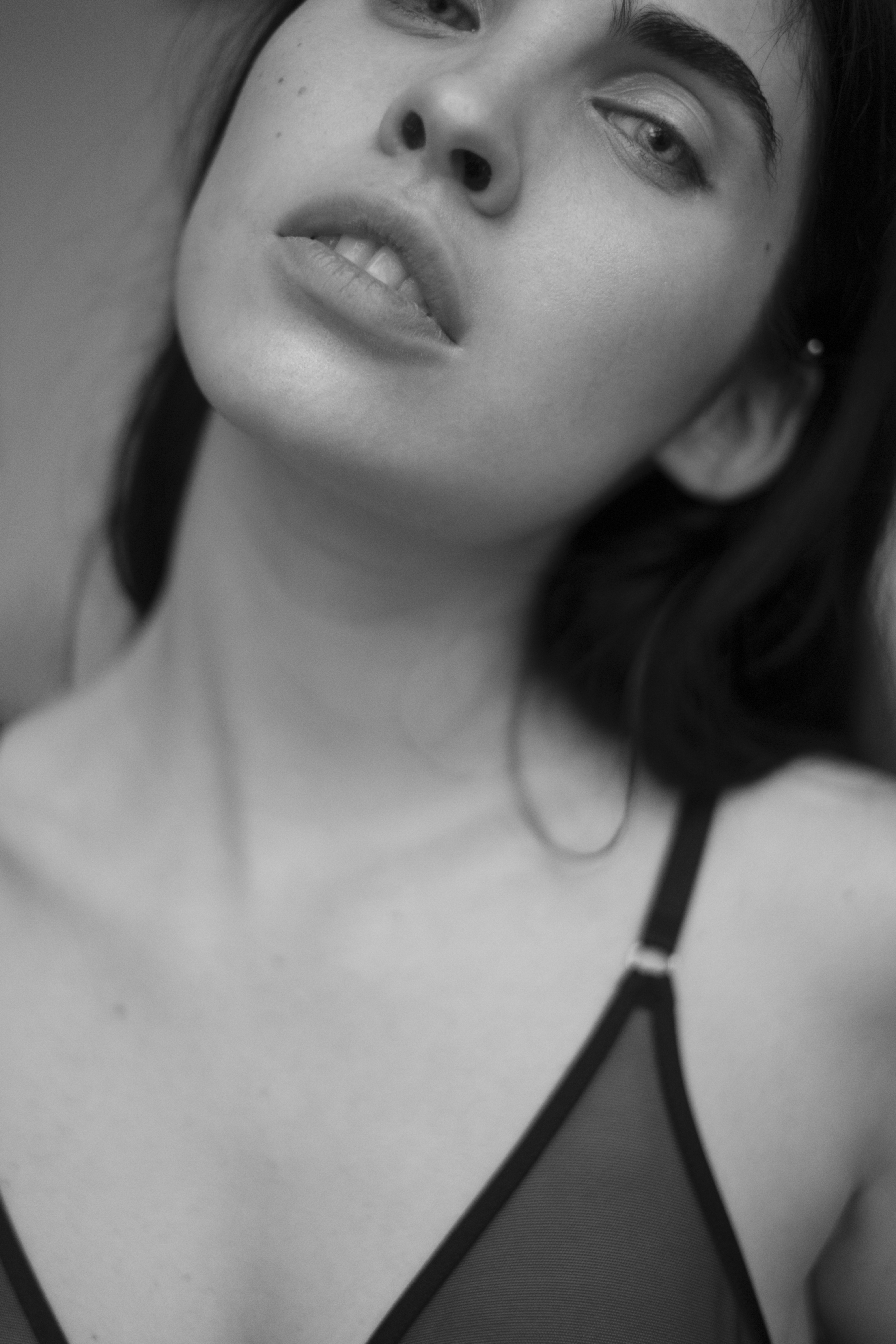 Blush dévoile sa lingerie d'automne minimaliste et sensuelle [NSFW]
