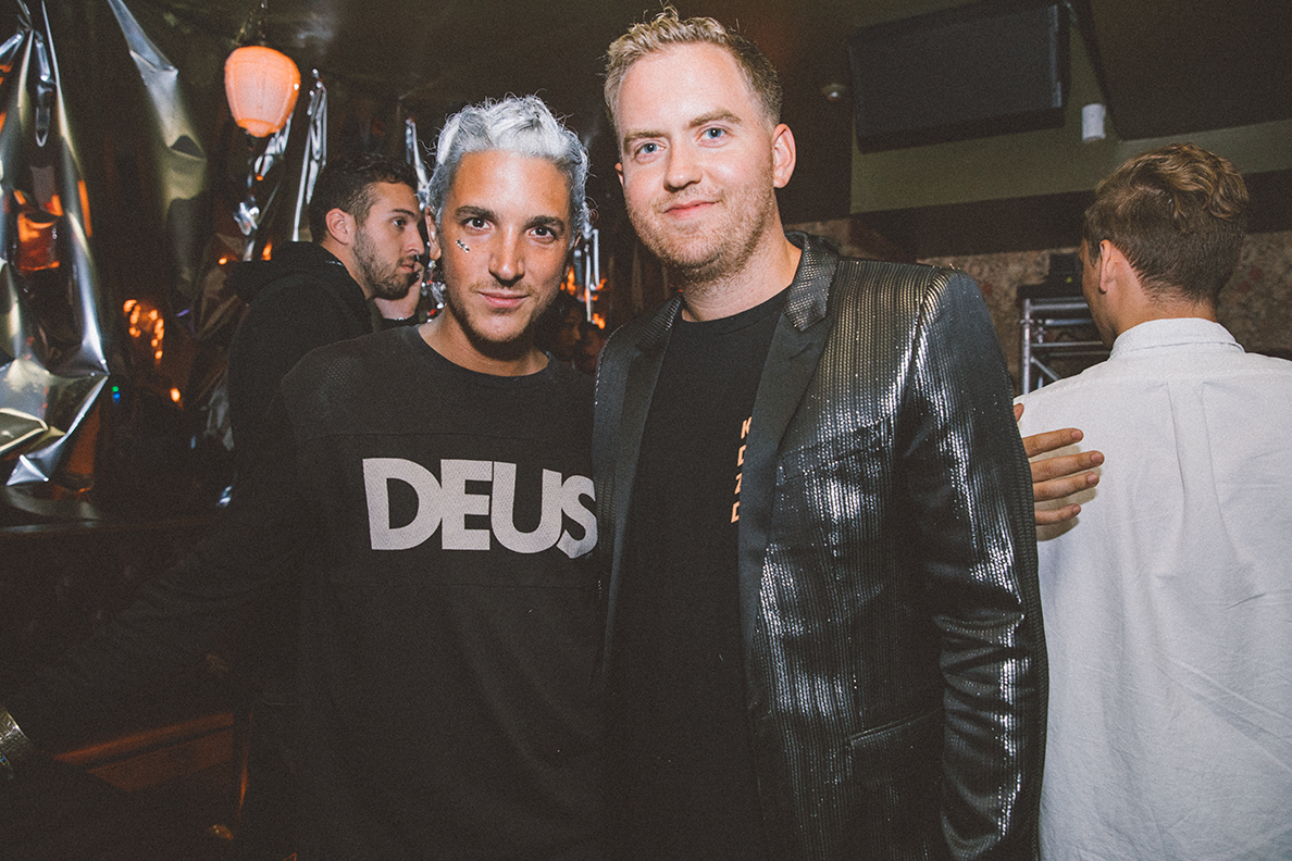 Beaucoup de monde au Mayfair pour le party monochromatic! [Photos]
