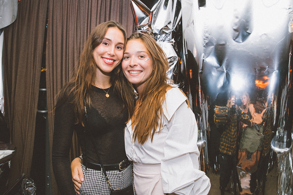 Beaucoup de monde au Mayfair pour le party monochromatic! [Photos]