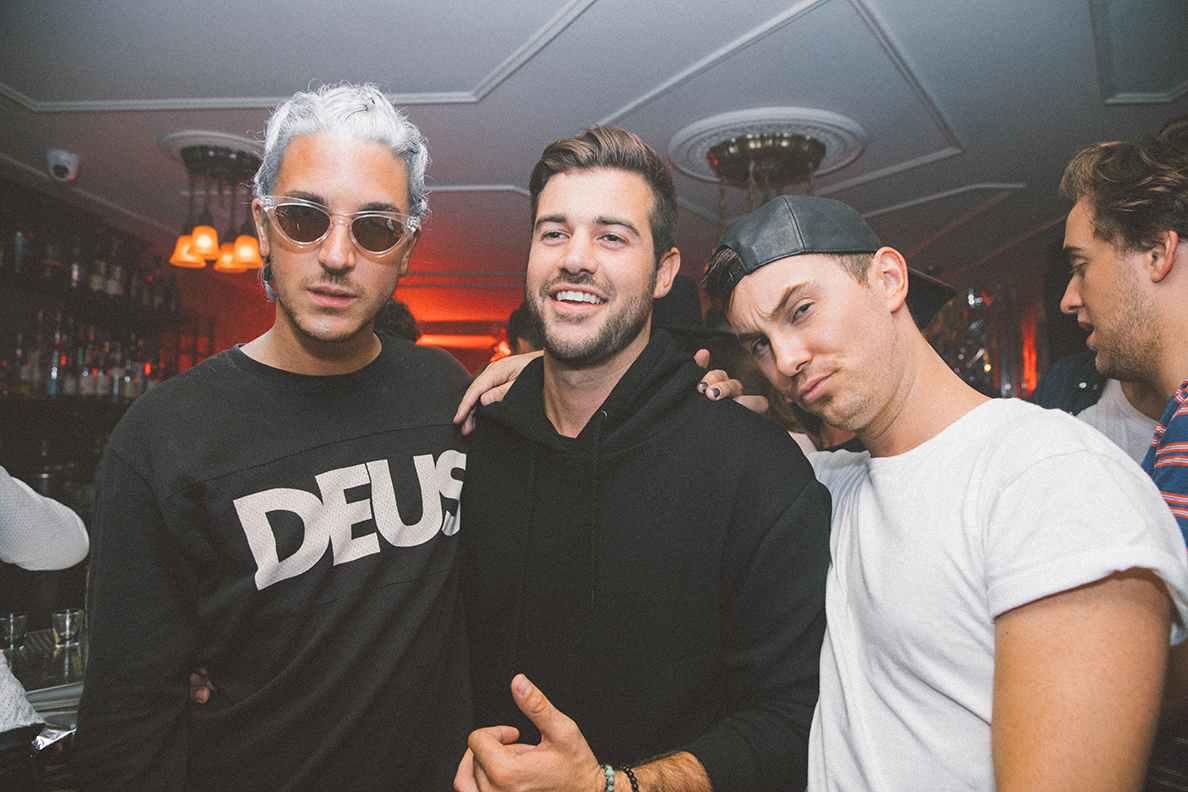 Beaucoup de monde au Mayfair pour le party monochromatic! [Photos]
