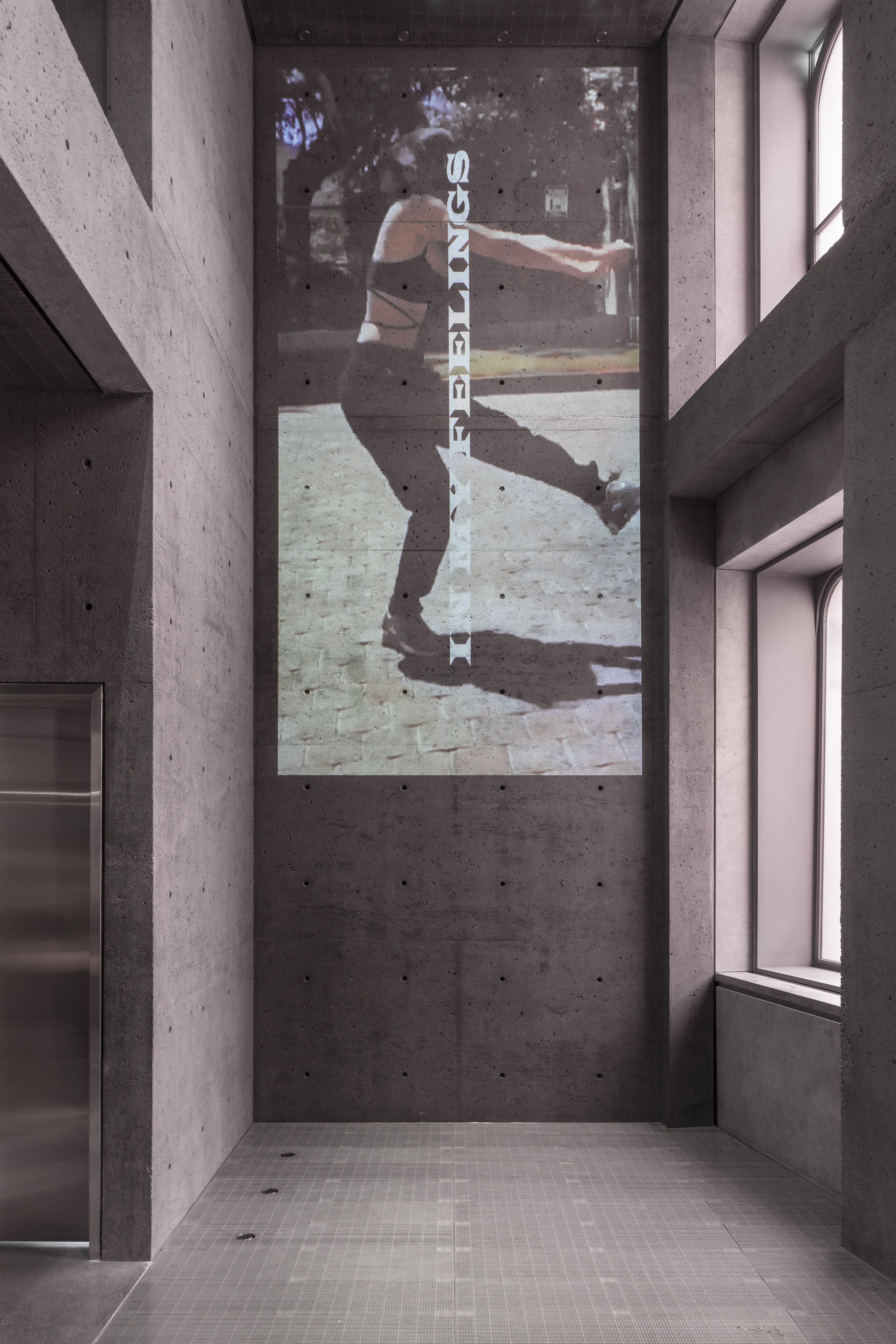 SSENSE dévoile les photos du pop-up shop de Drake à Montréal