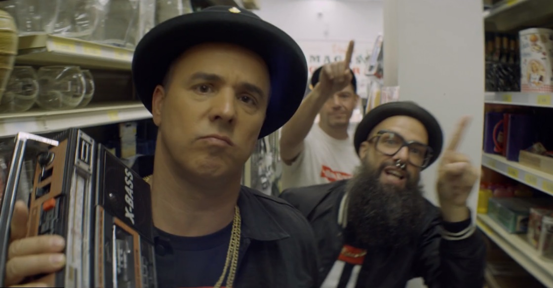 Gino Chouinard devient rappeur dans le dernier clip de Seba et Horg