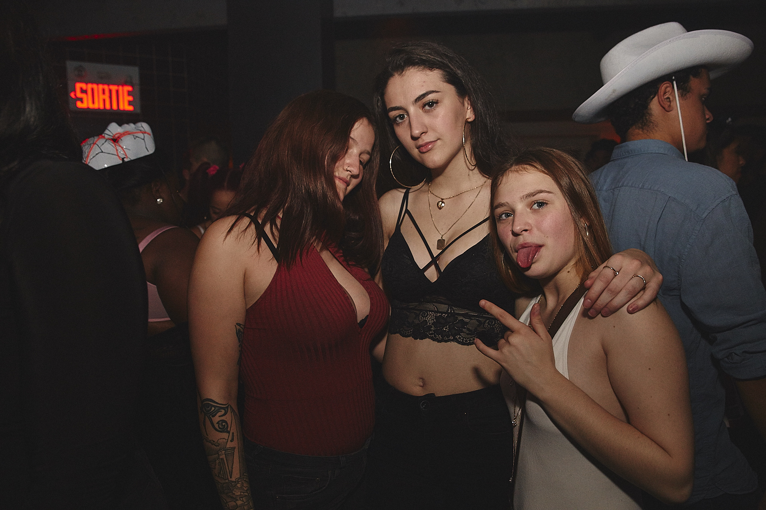 Une soirée d'Halloween sexy et éclatée à l'École Privée [Photos]