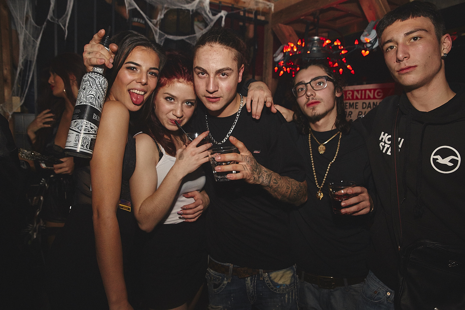 Une soirée d'Halloween sexy et éclatée à l'École Privée [Photos]