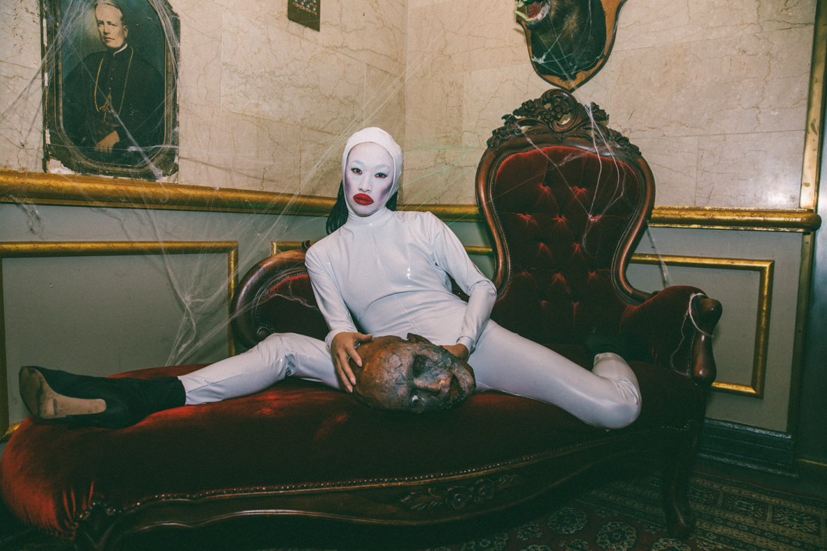 De sexy démons festoient au plus fou party d'Halloween à La Voûte [Photos]