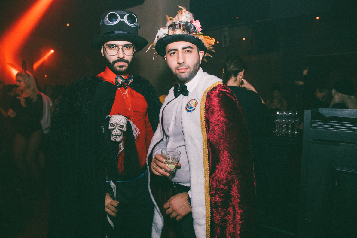 De sexy démons festoient au plus fou party d'Halloween à La Voûte [Photos]