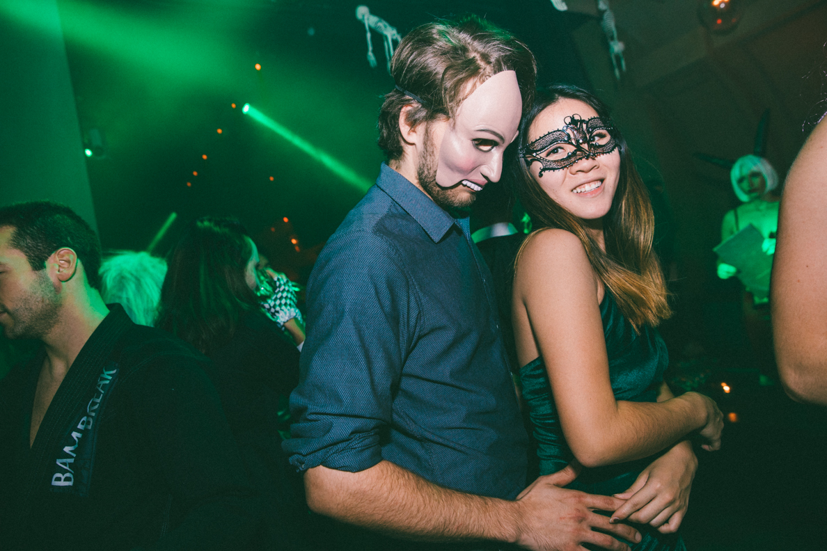 De sexy démons festoient au plus fou party d'Halloween à La Voûte [Photos]