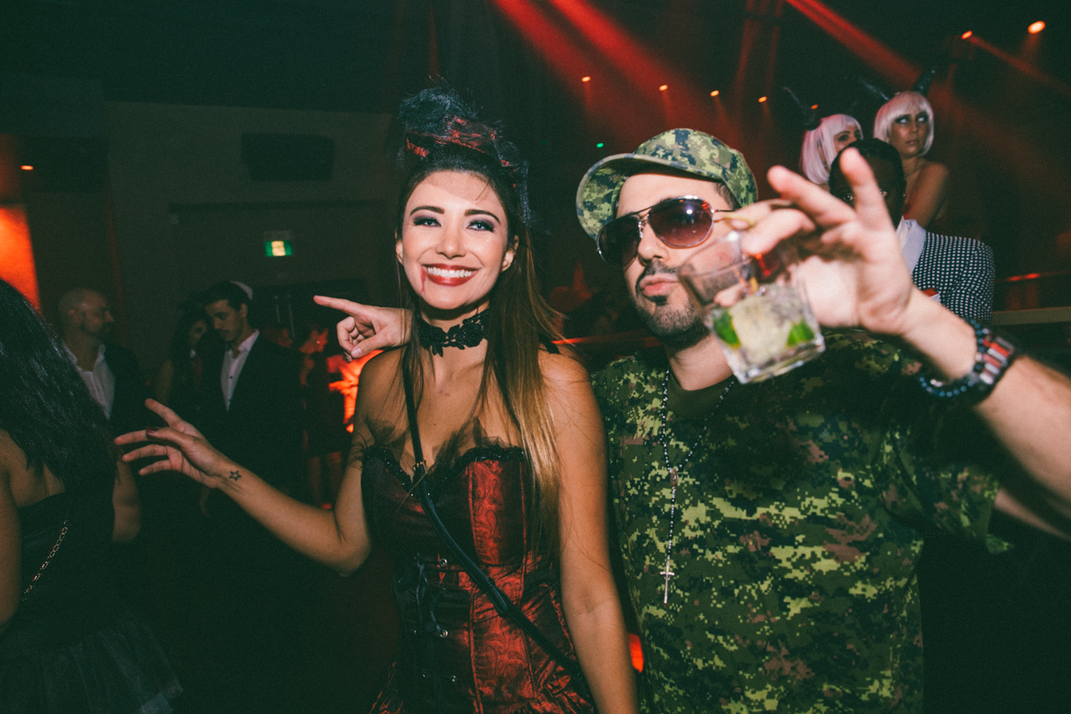De sexy démons festoient au plus fou party d'Halloween à La Voûte [Photos]