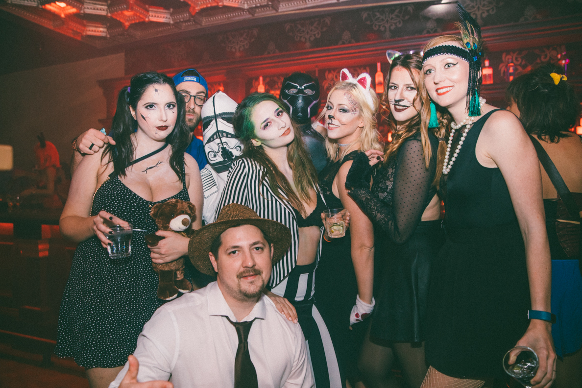 De sexy démons festoient au plus fou party d'Halloween à La Voûte [Photos]