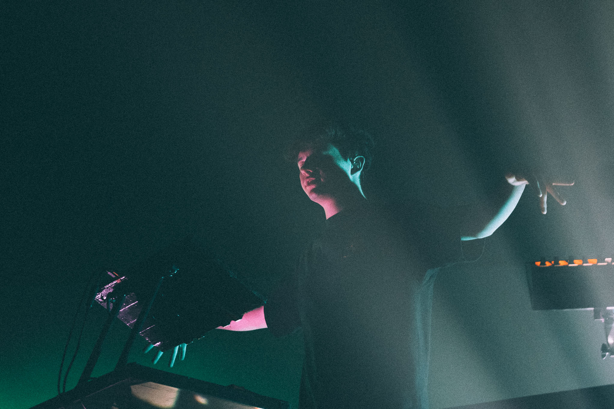 Petit Biscuit et ses mélodies font vibrer le Mtelus [Photos]