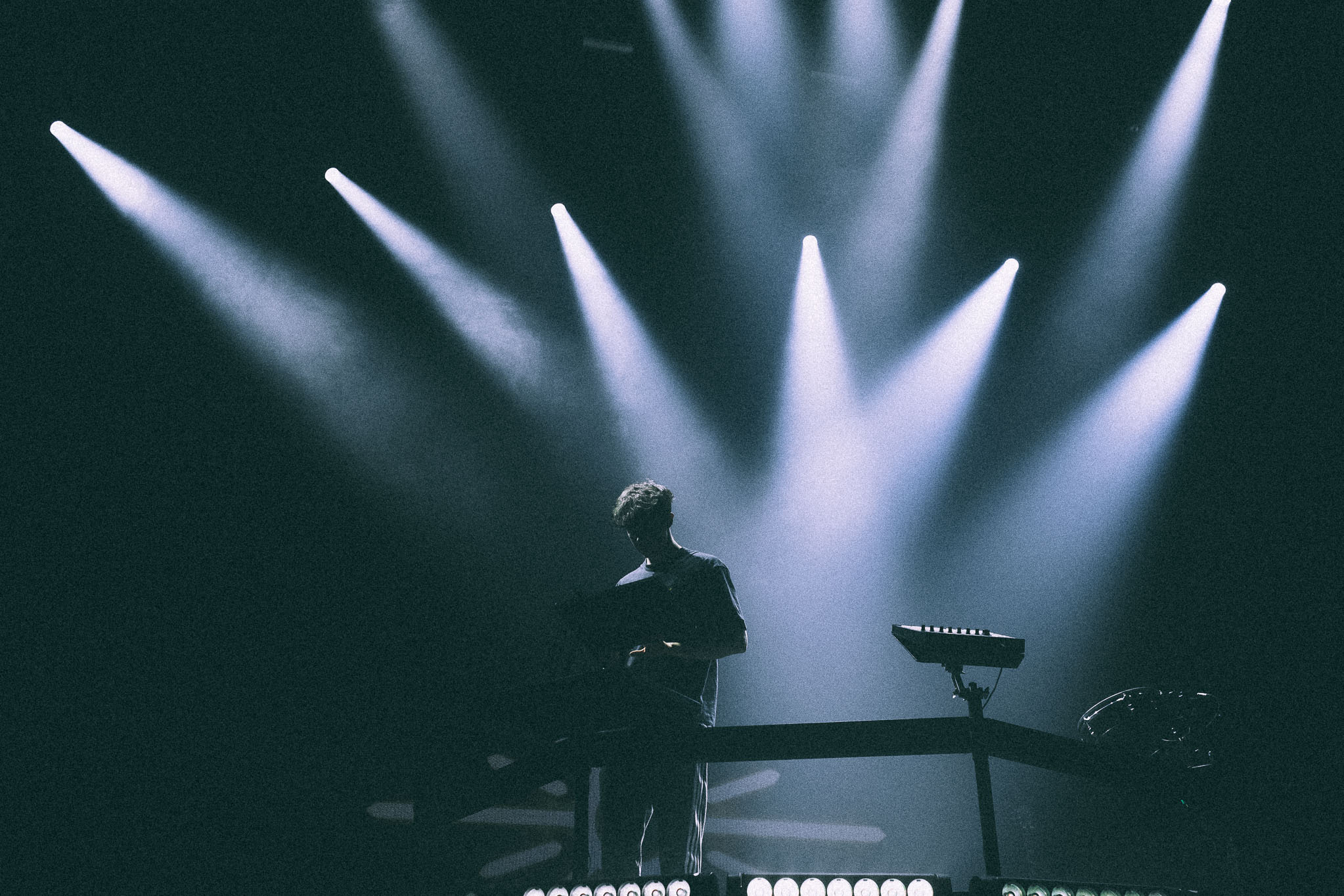 Petit Biscuit et ses mélodies font vibrer le Mtelus [Photos]