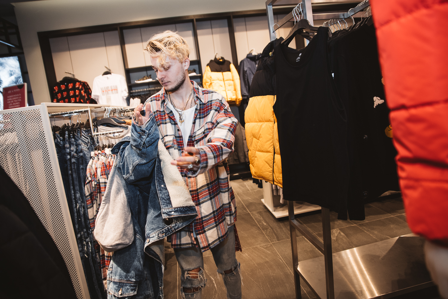 Street Styling avec la collection automne 2018 de H&M [Photos]